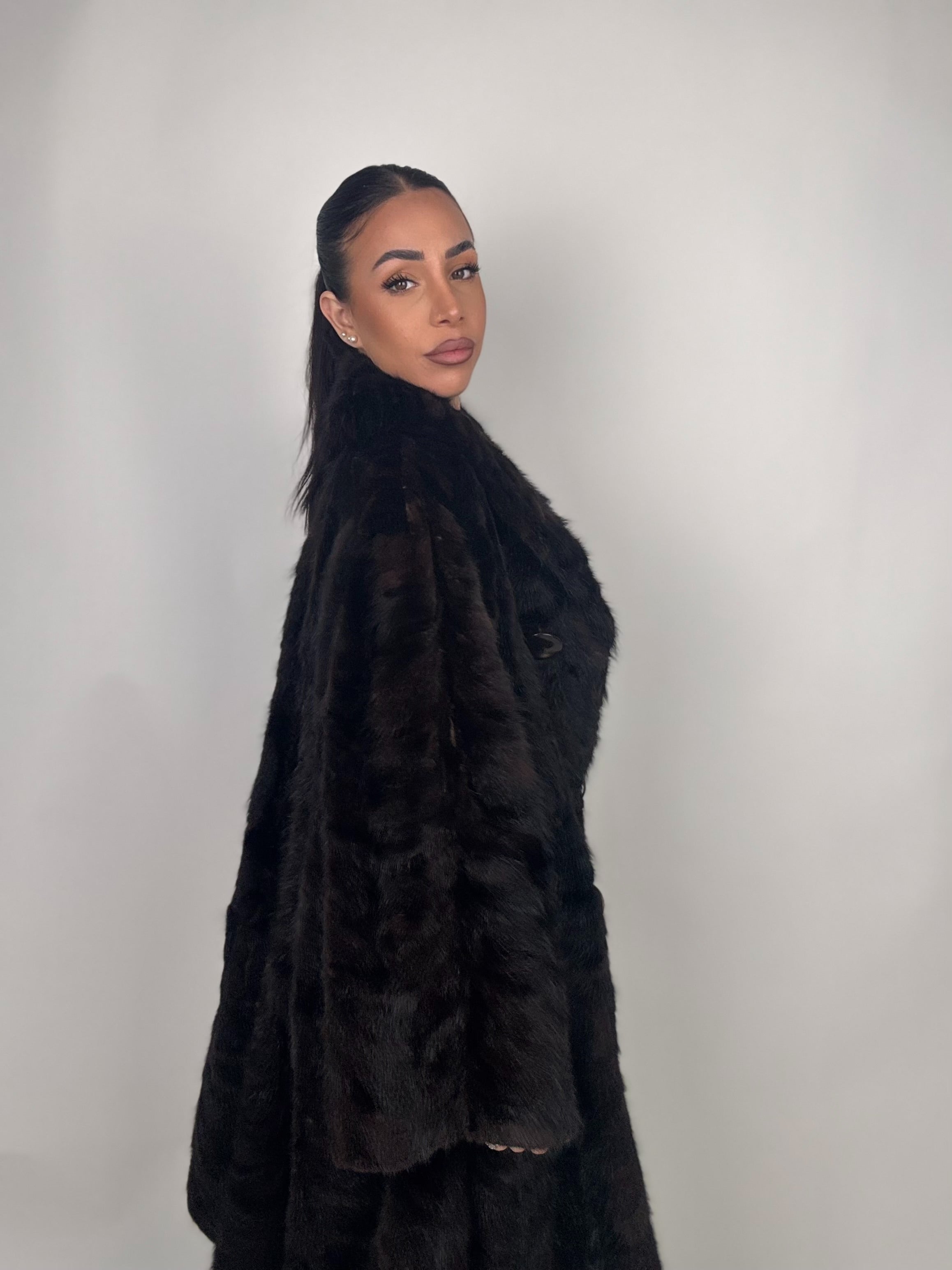 Cappotto in visone N631