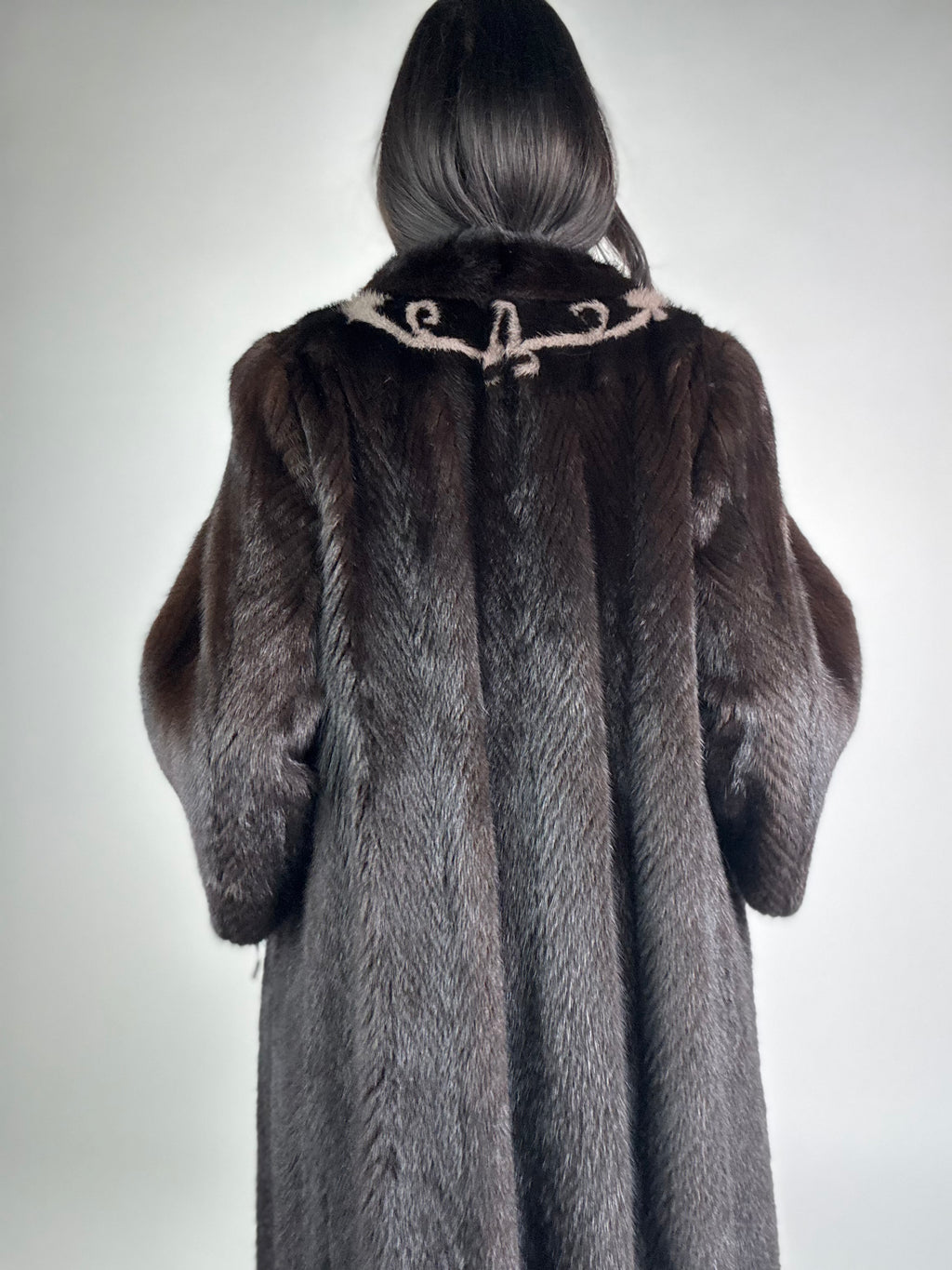 Cappotto in visone N537