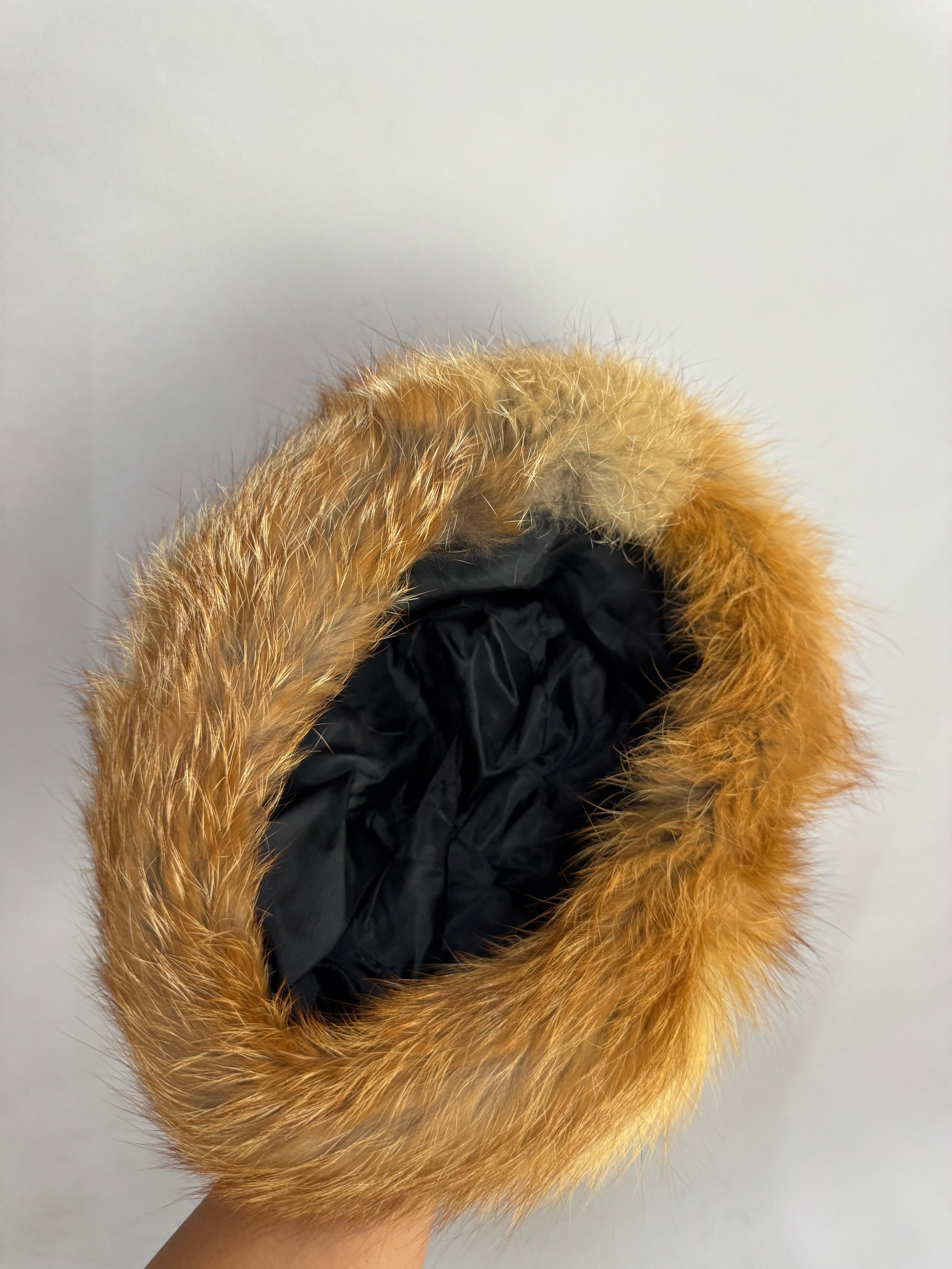Cappello in volpe rossa 11