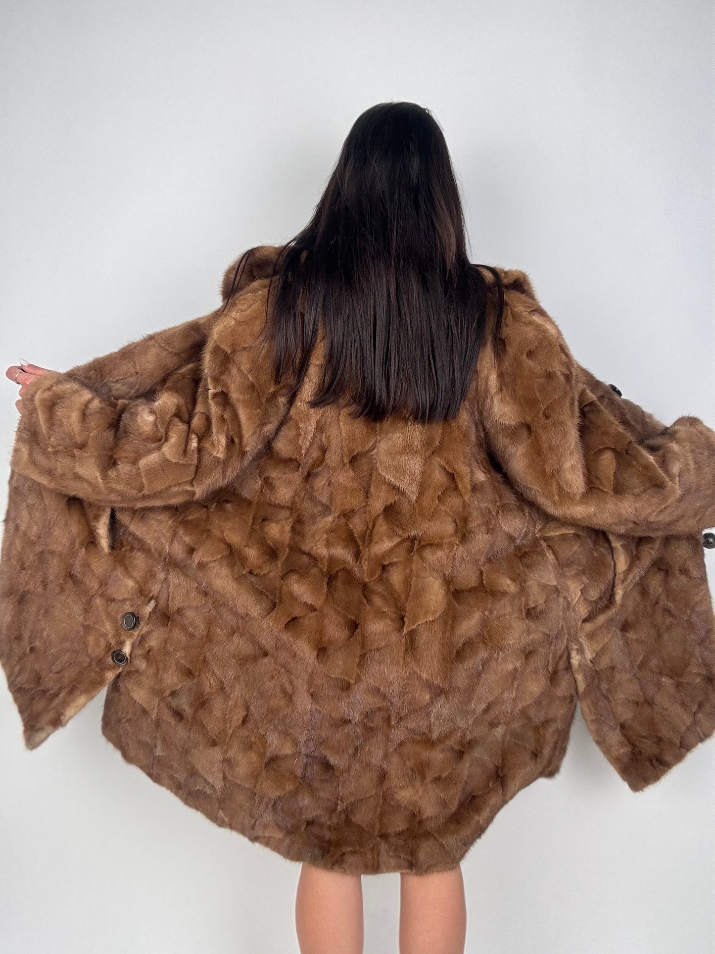 Cappotto in visone N669