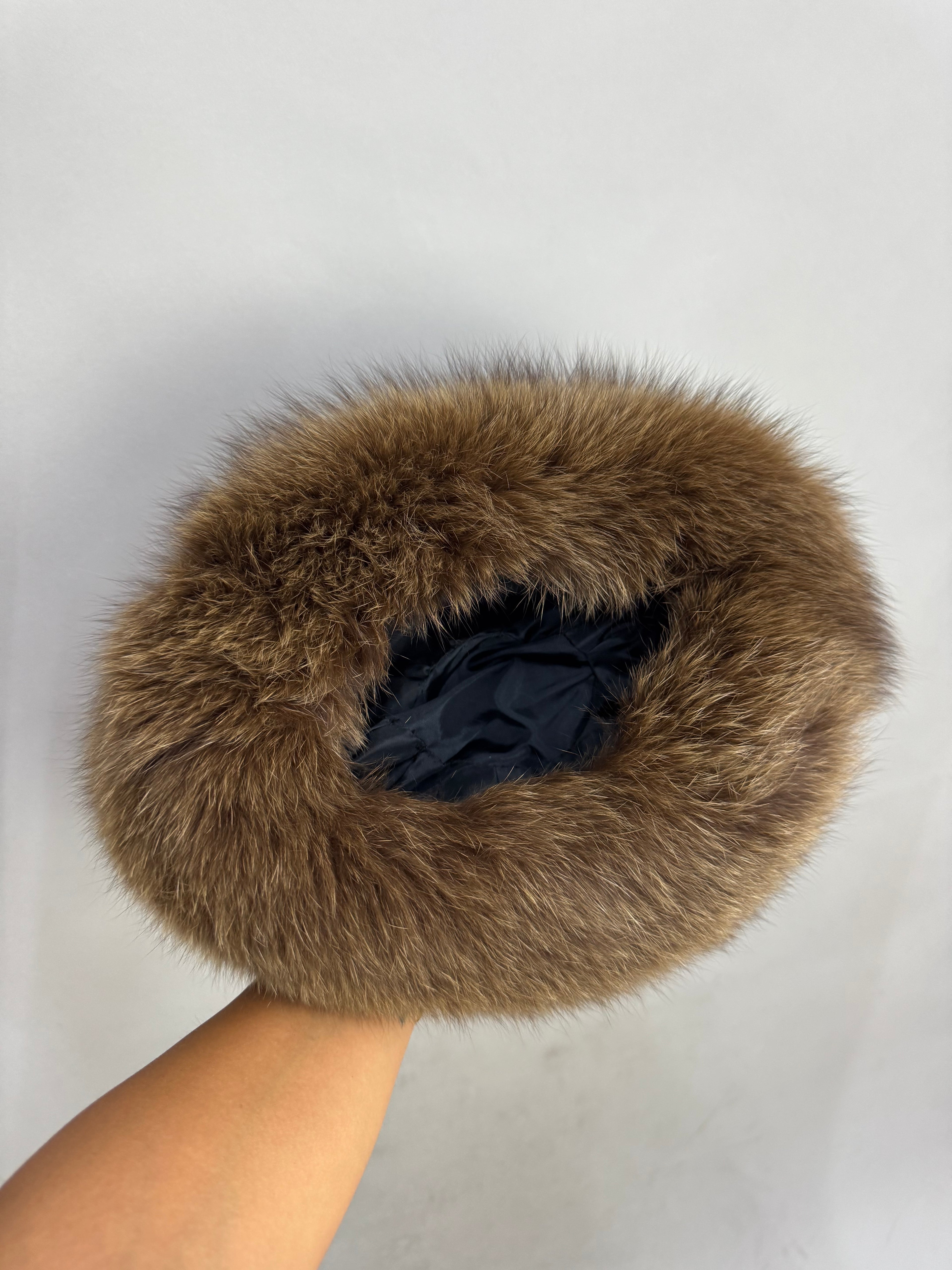Cappello in volpe polare 13