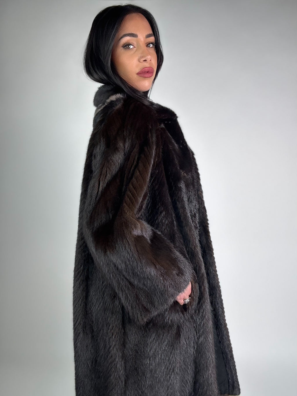 Cappotto in visone N537