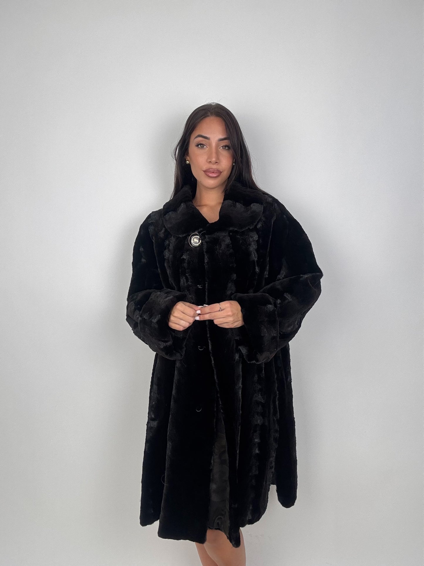 Cappotto in visone N671