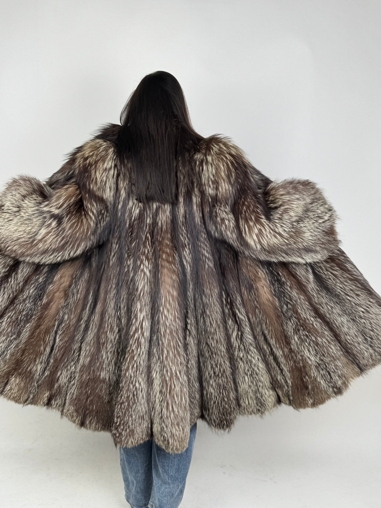 Cappotto in volpe argentata N531