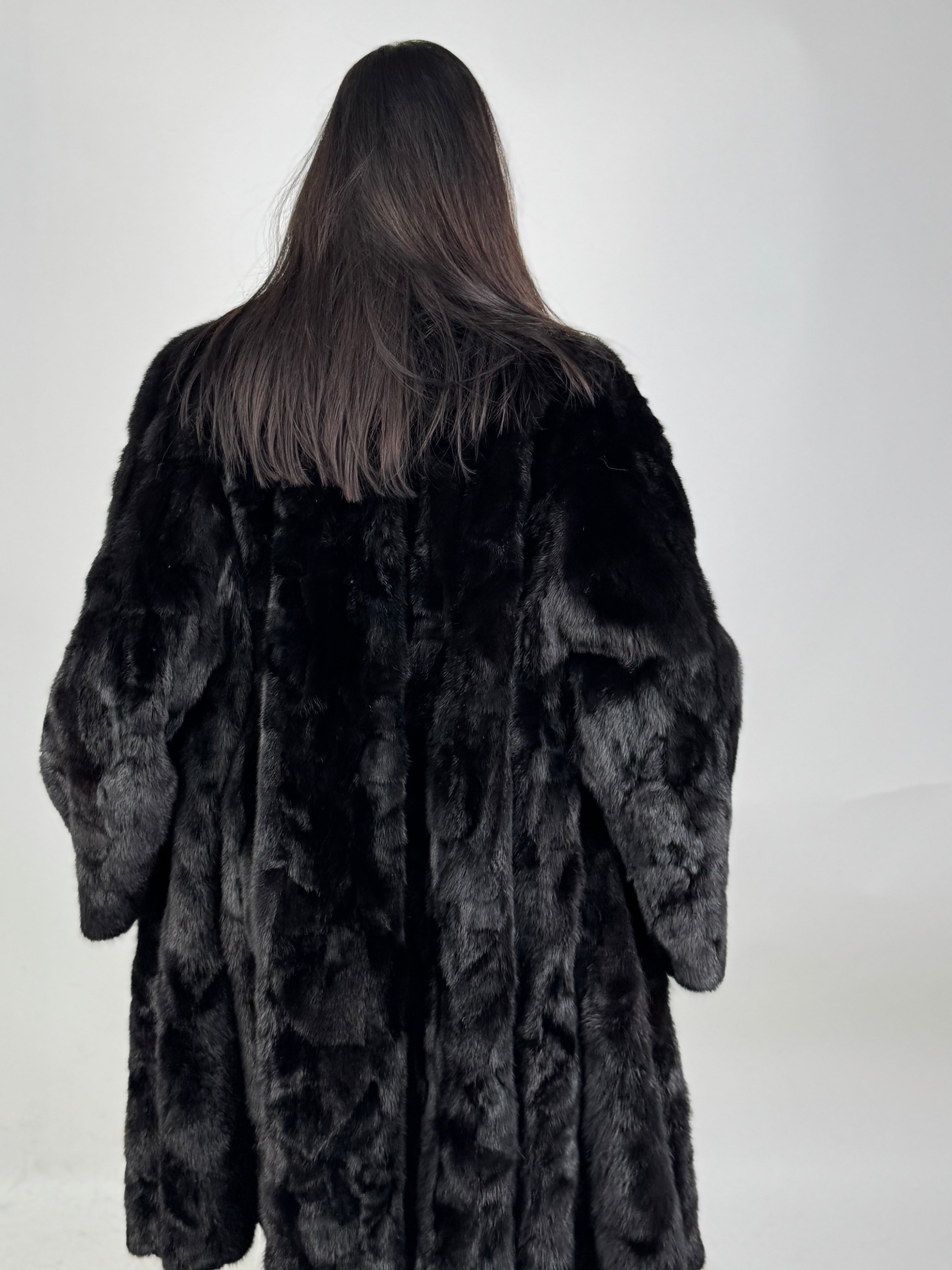Cappotto in visone N634