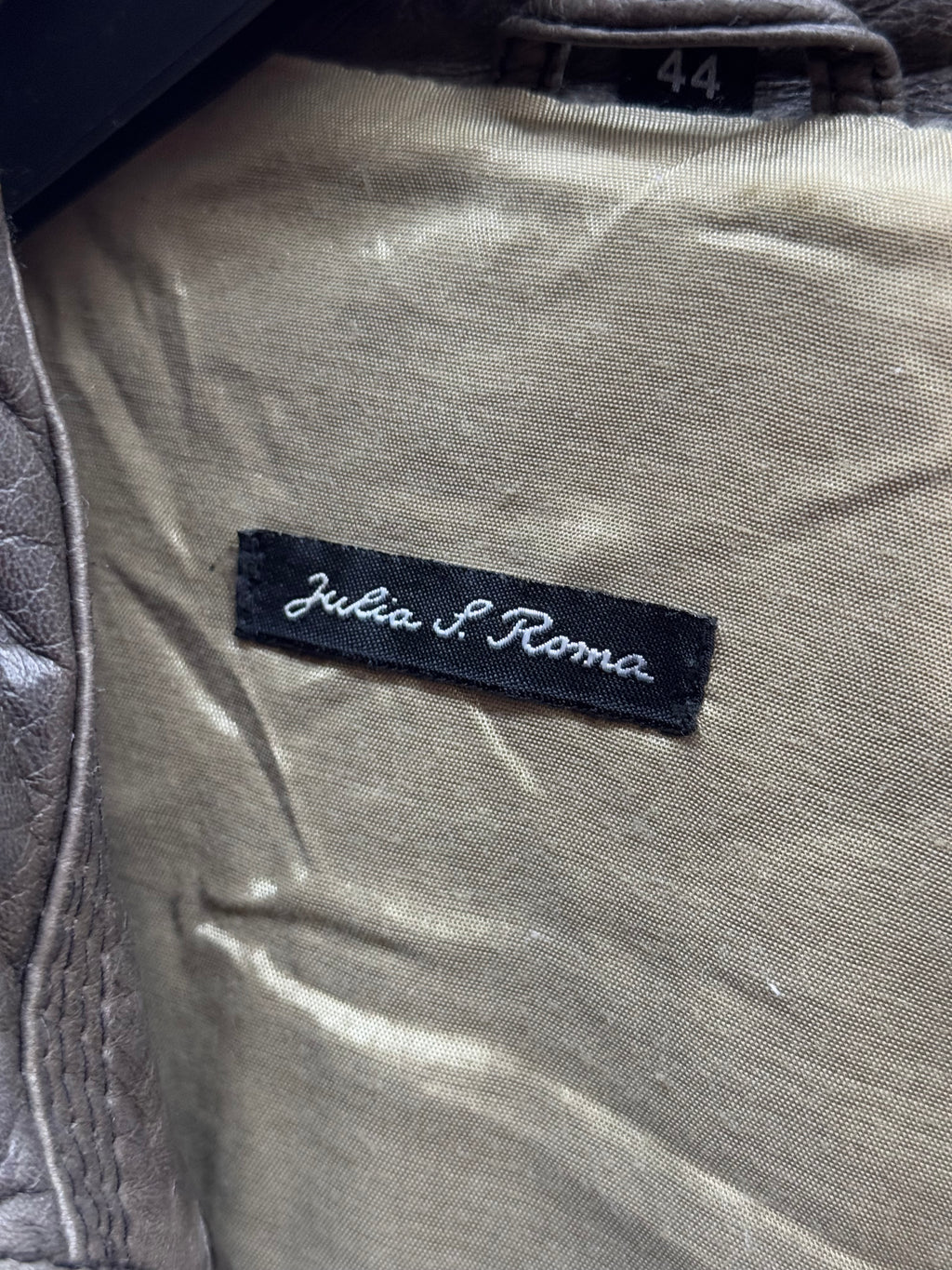 Trench in pelle