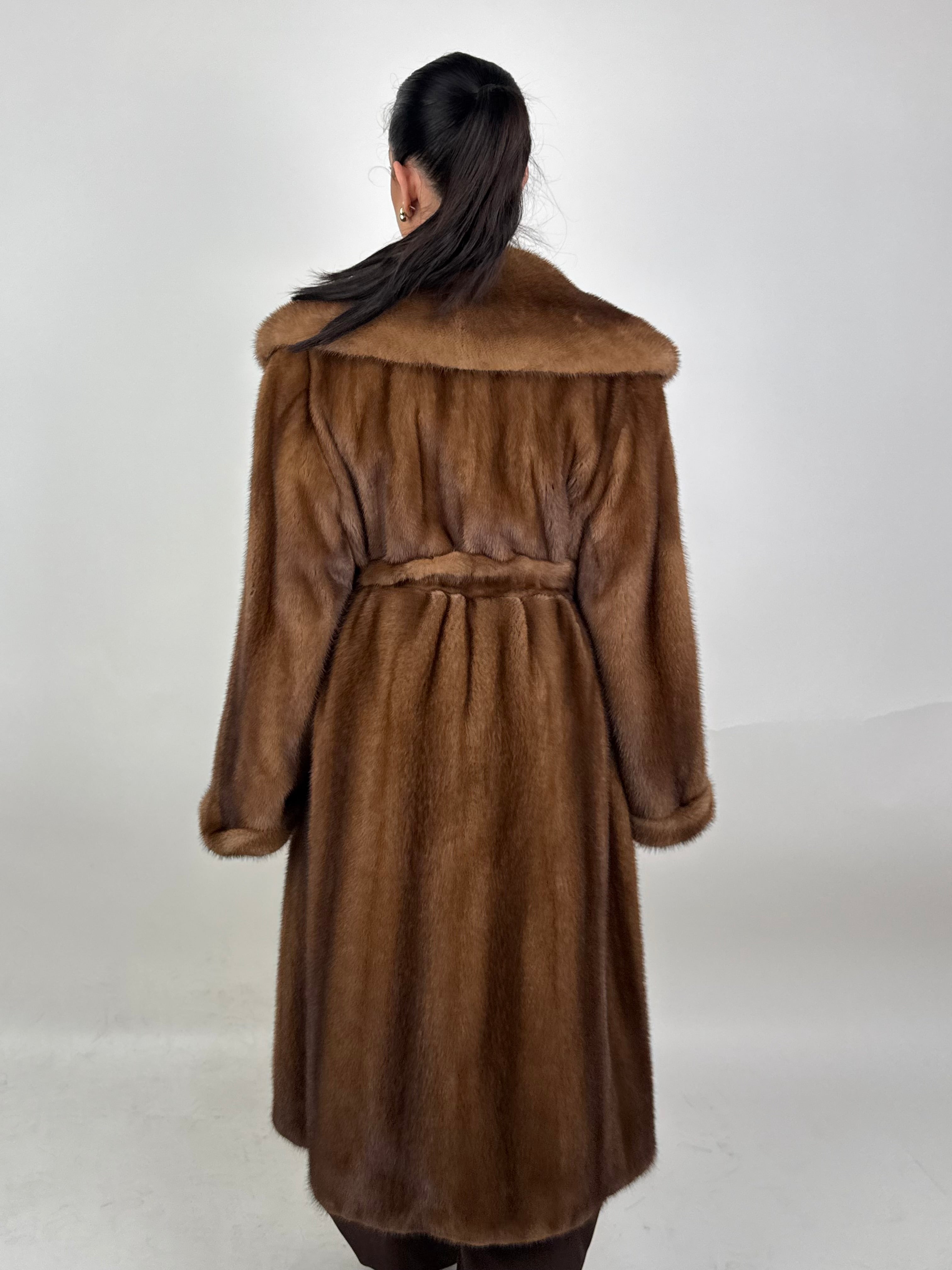 Cappotto in visone N638