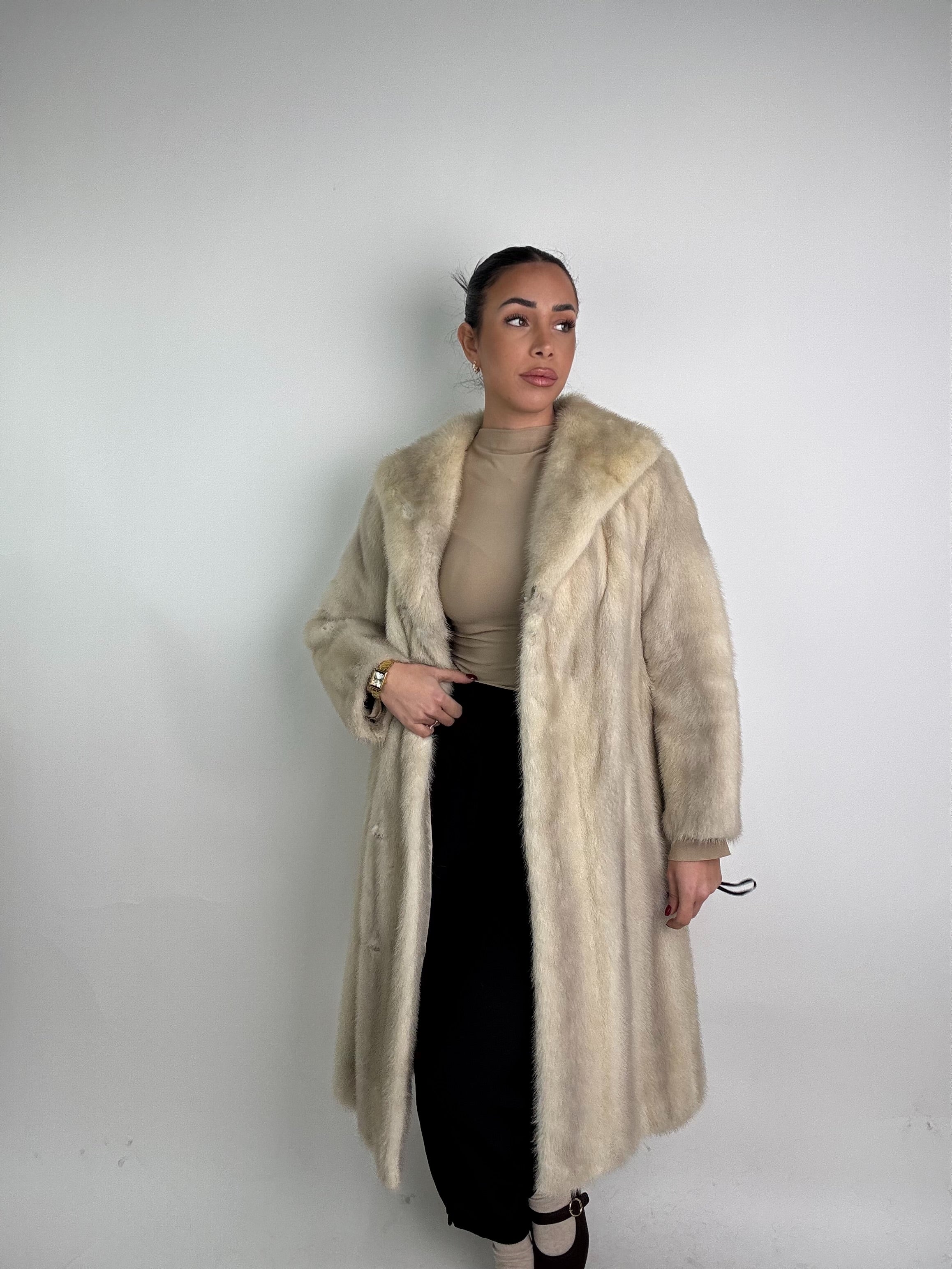 Cappotto in visone N397