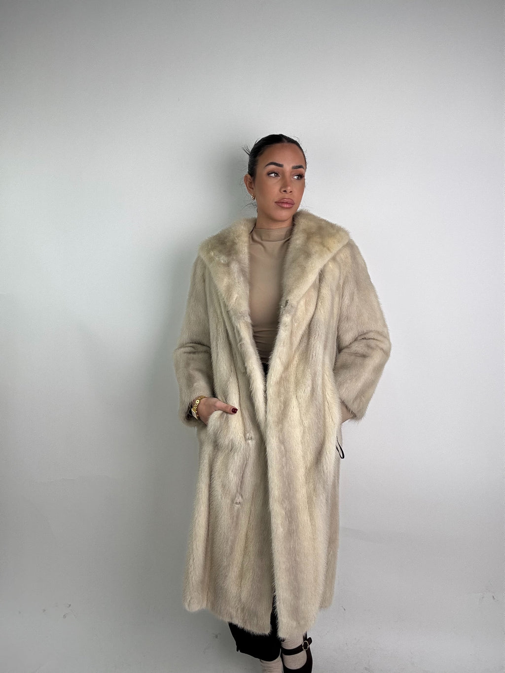 Cappotto in visone N397