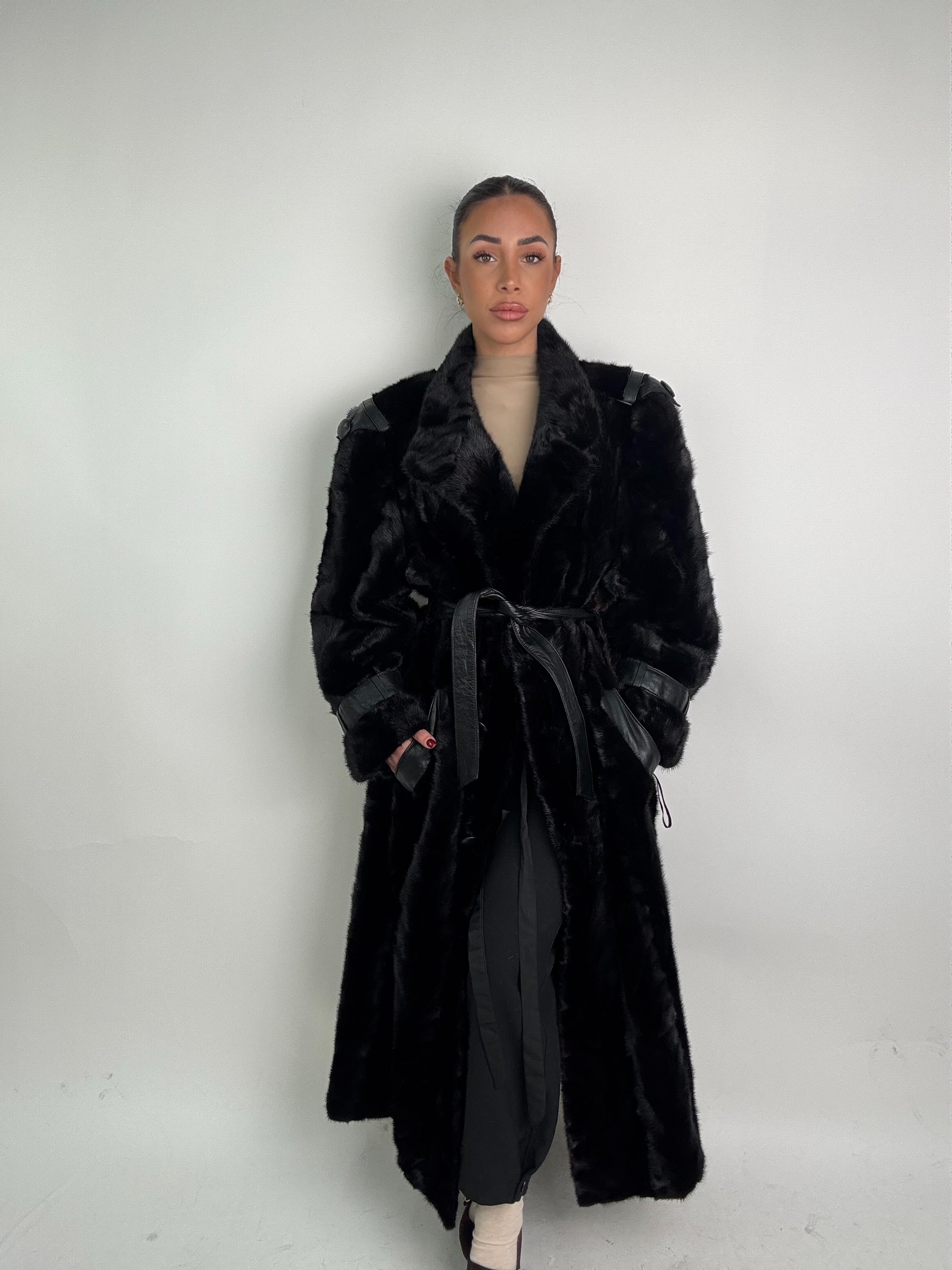 Cappotto in visone N399