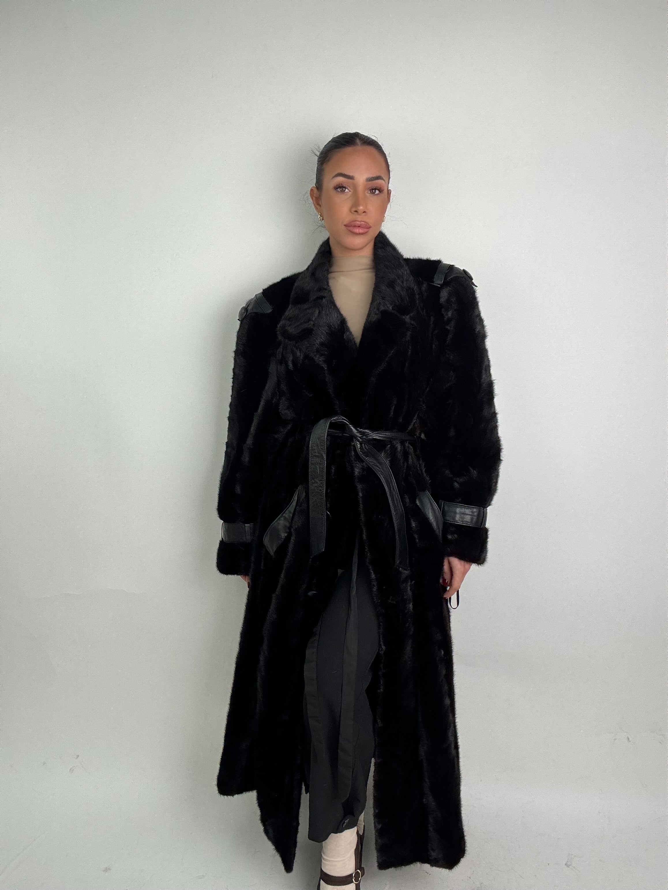 Cappotto in visone N399