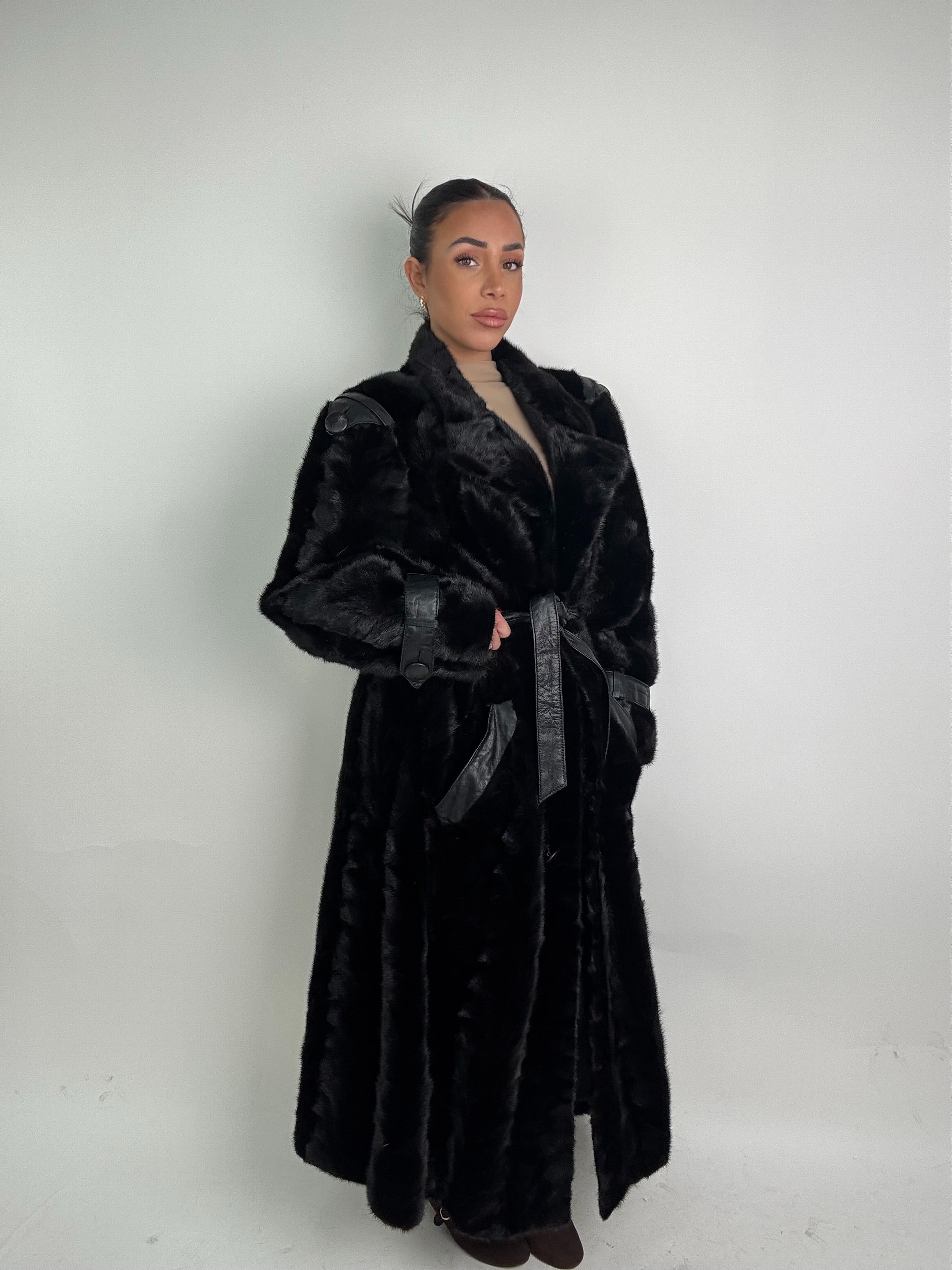 Cappotto in visone N399