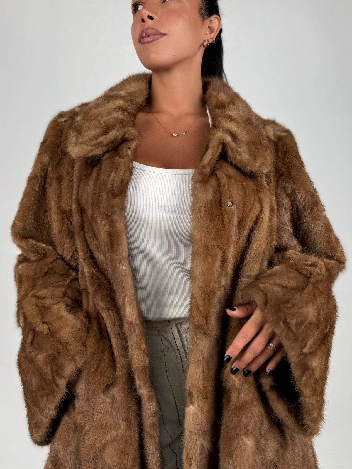 Cappotto in visone N708