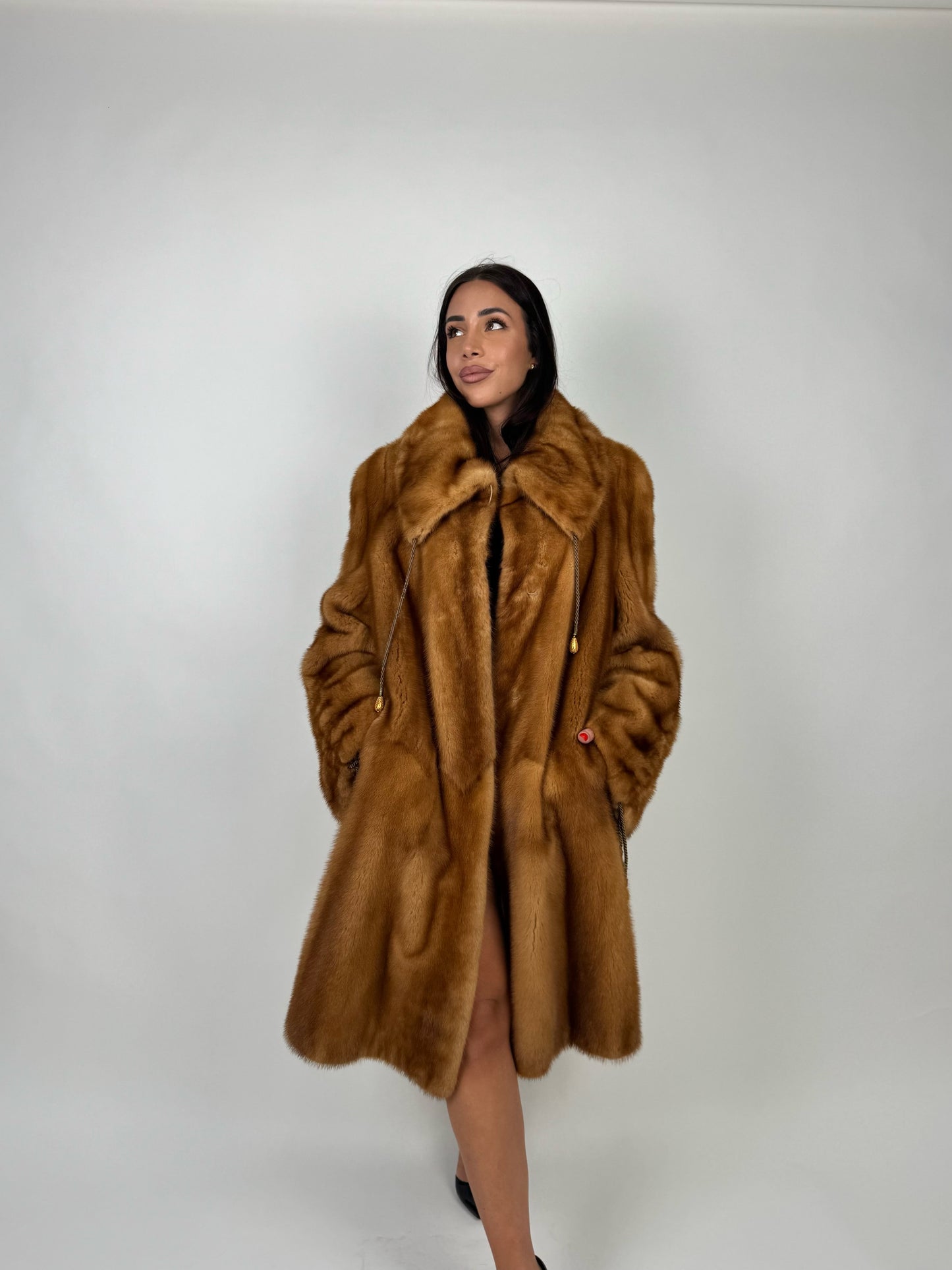 Cappotto in visone N672