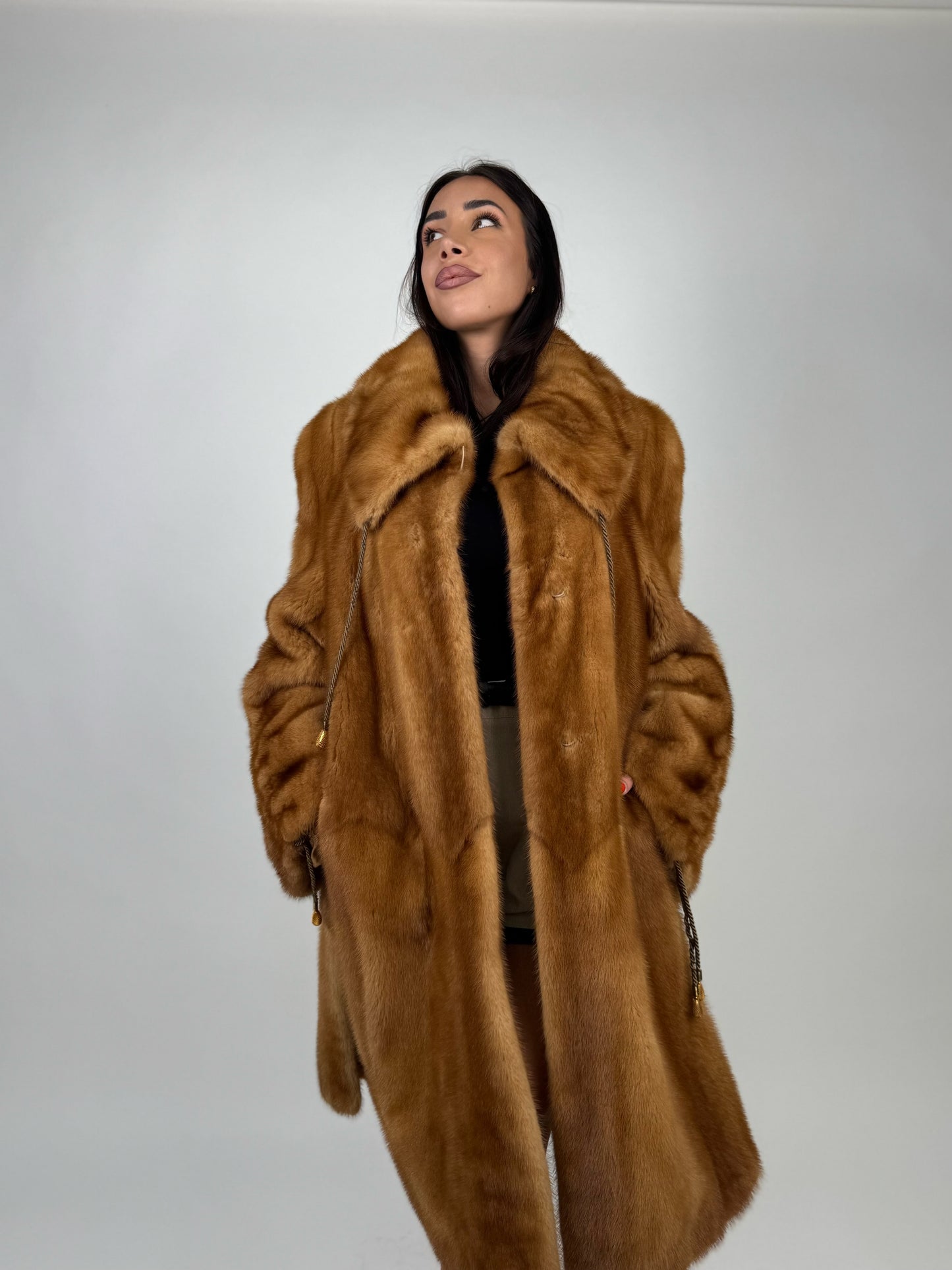 Cappotto in visone N672