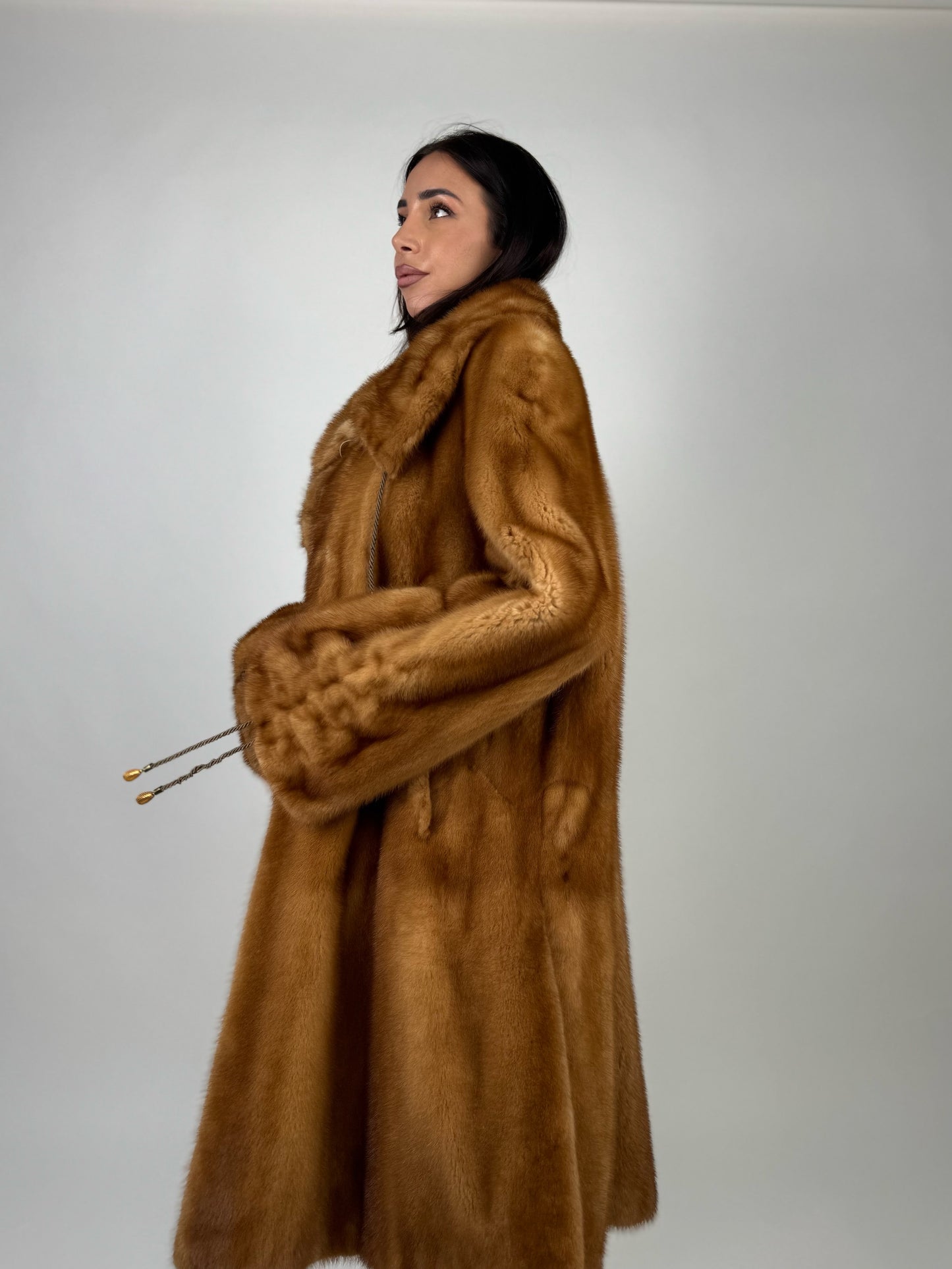 Cappotto in visone N672