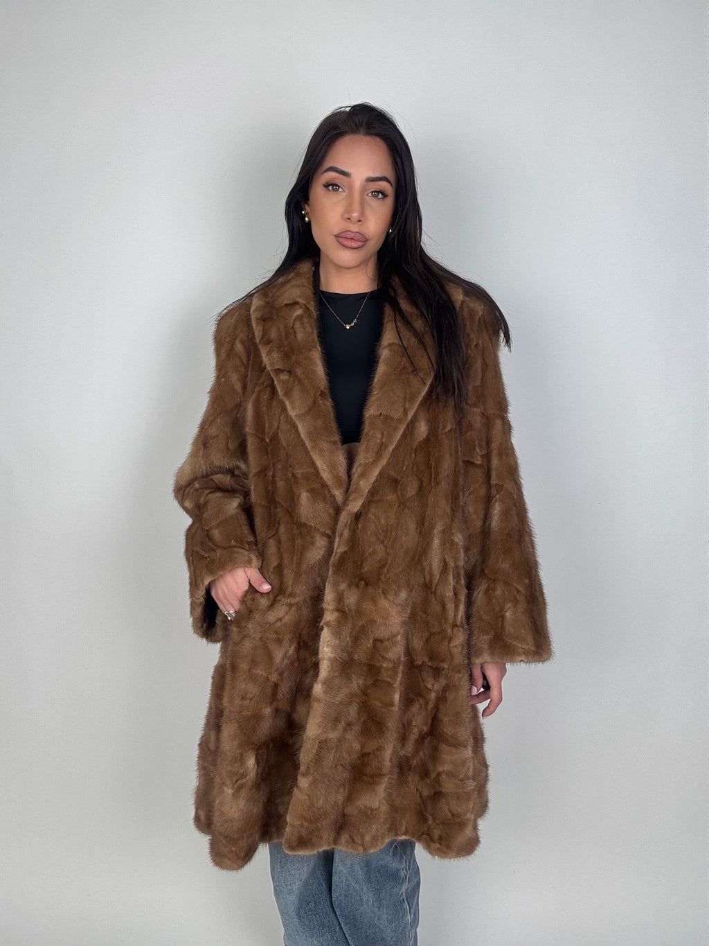 Cappotto in visone N639