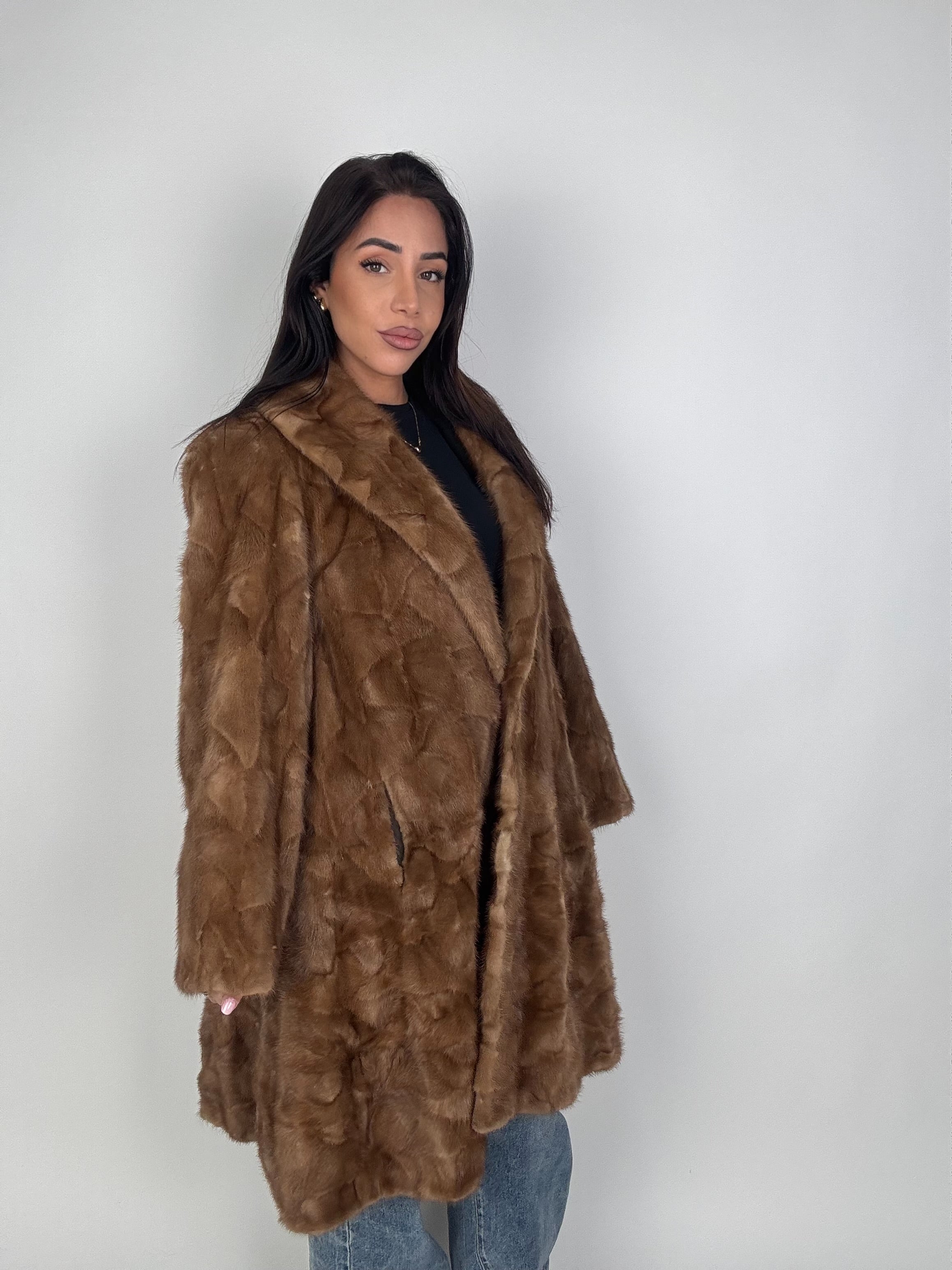 Cappotto in visone N639