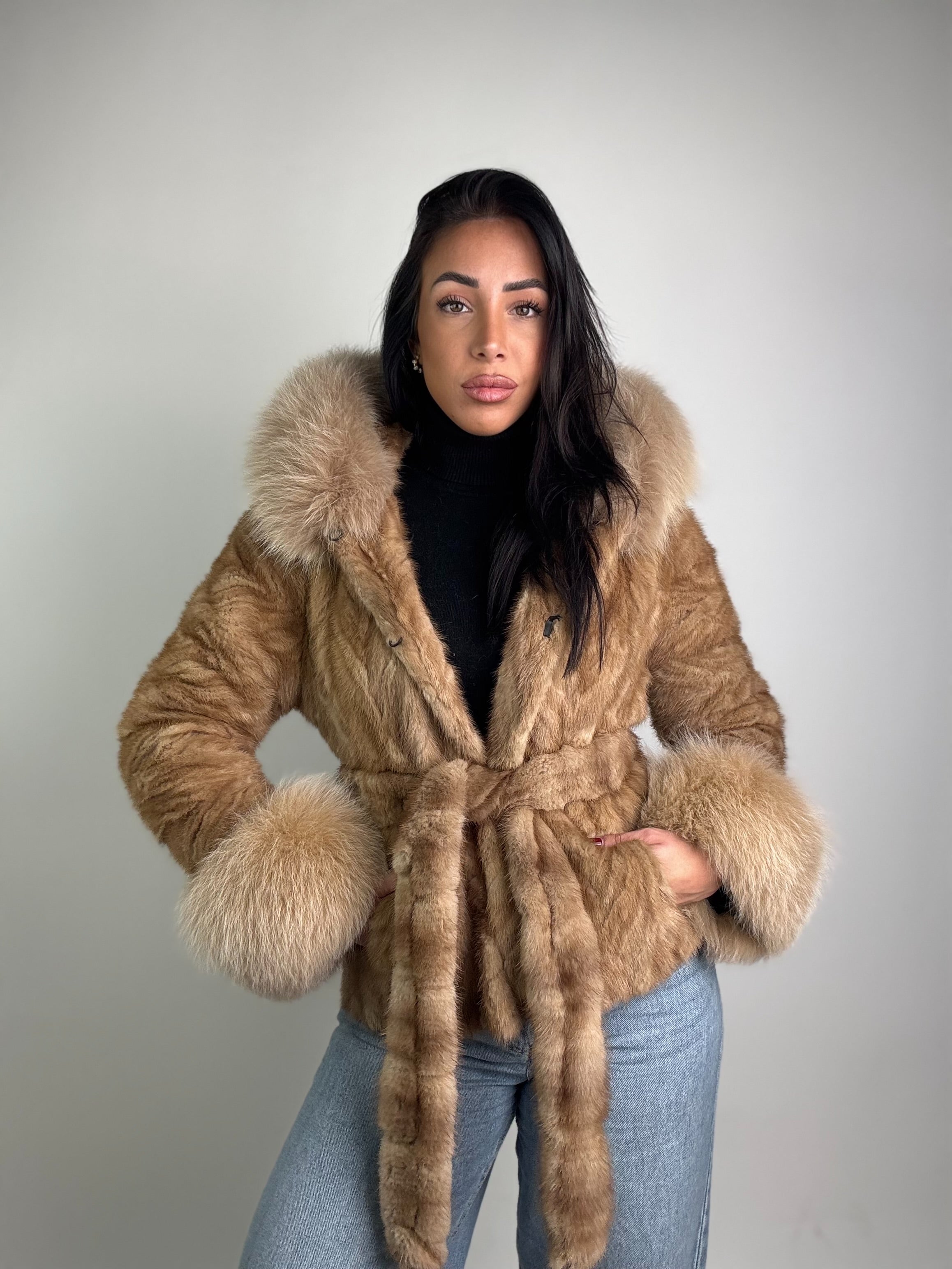 Giacca in visone cintura e cappuccio N231