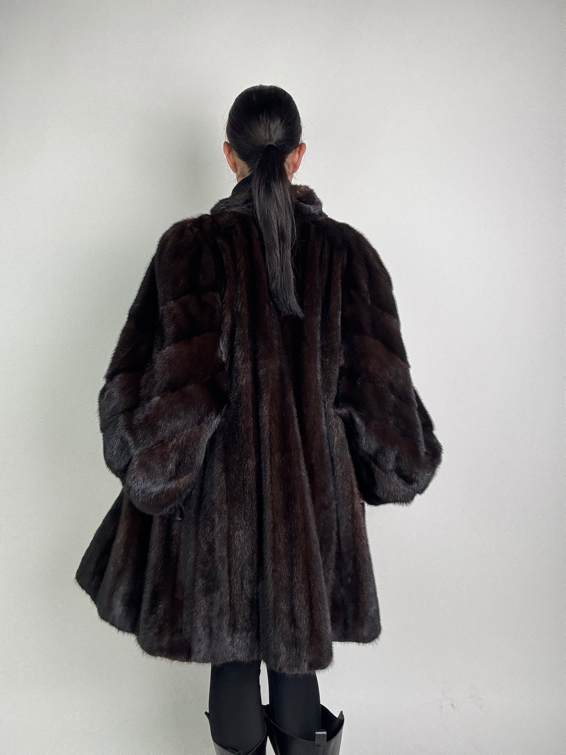 Cappotto in visone N401