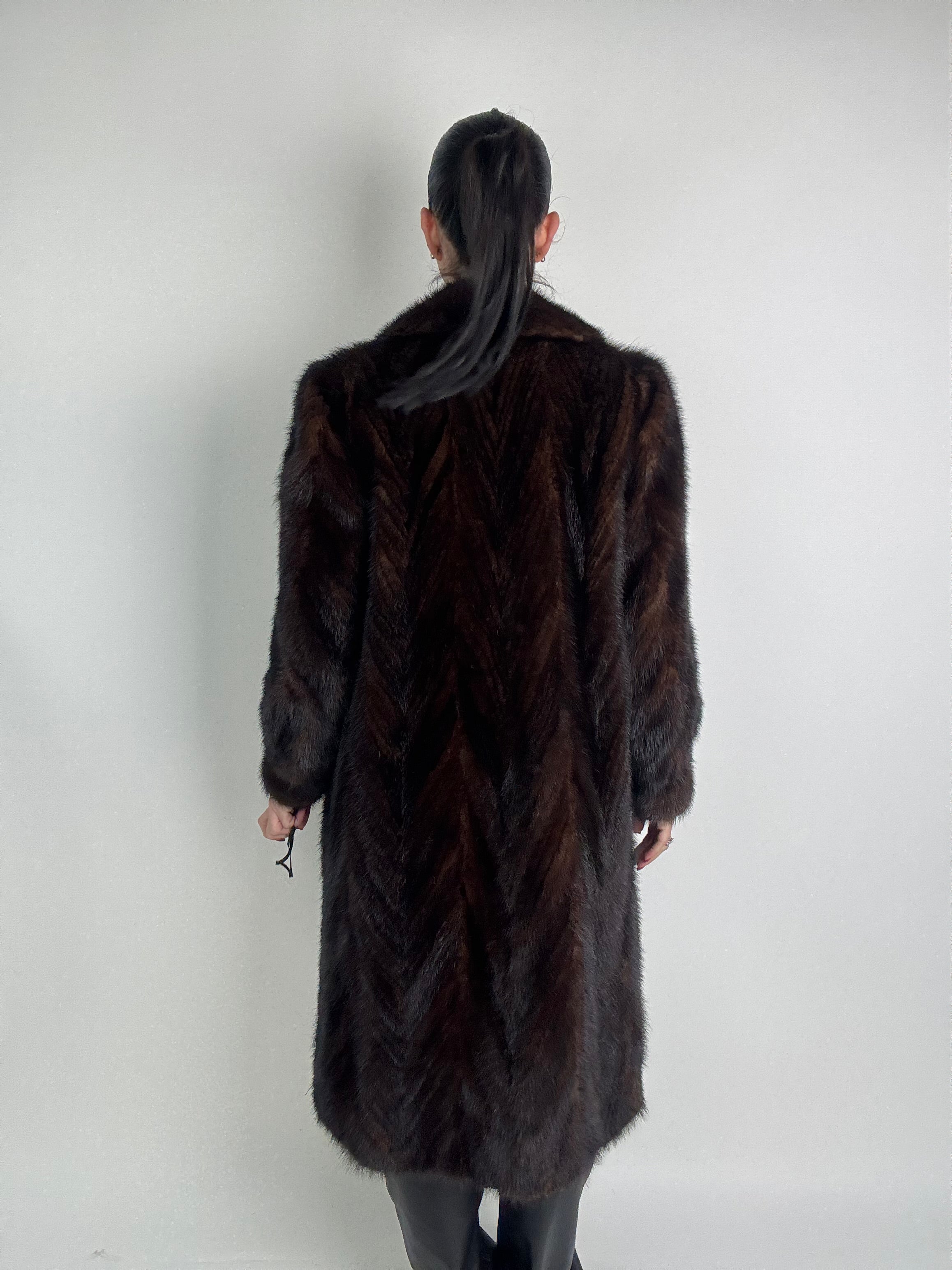 Cappotto in visone N549