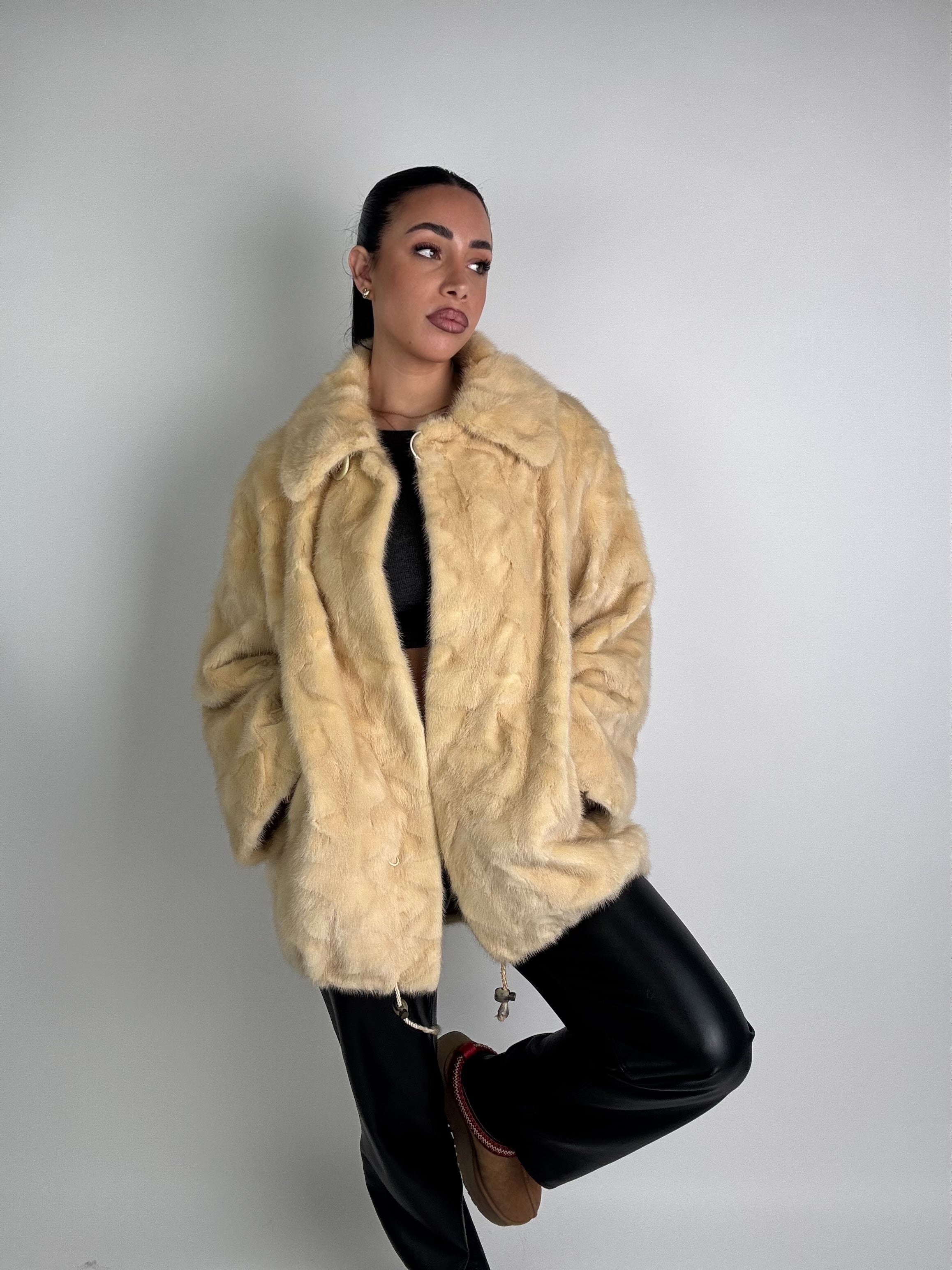 Cappotto in visone N546