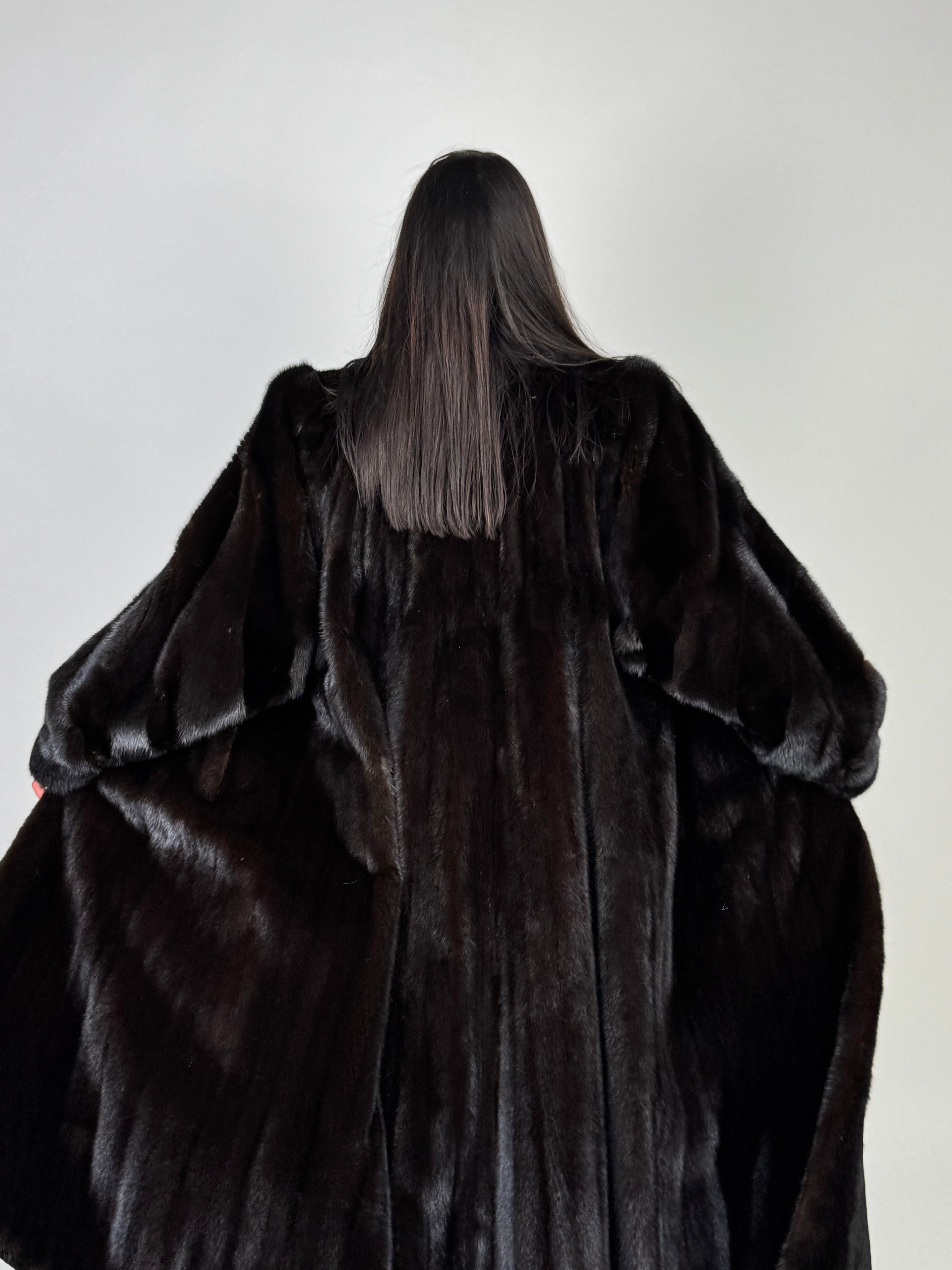Cappotto in visone N641
