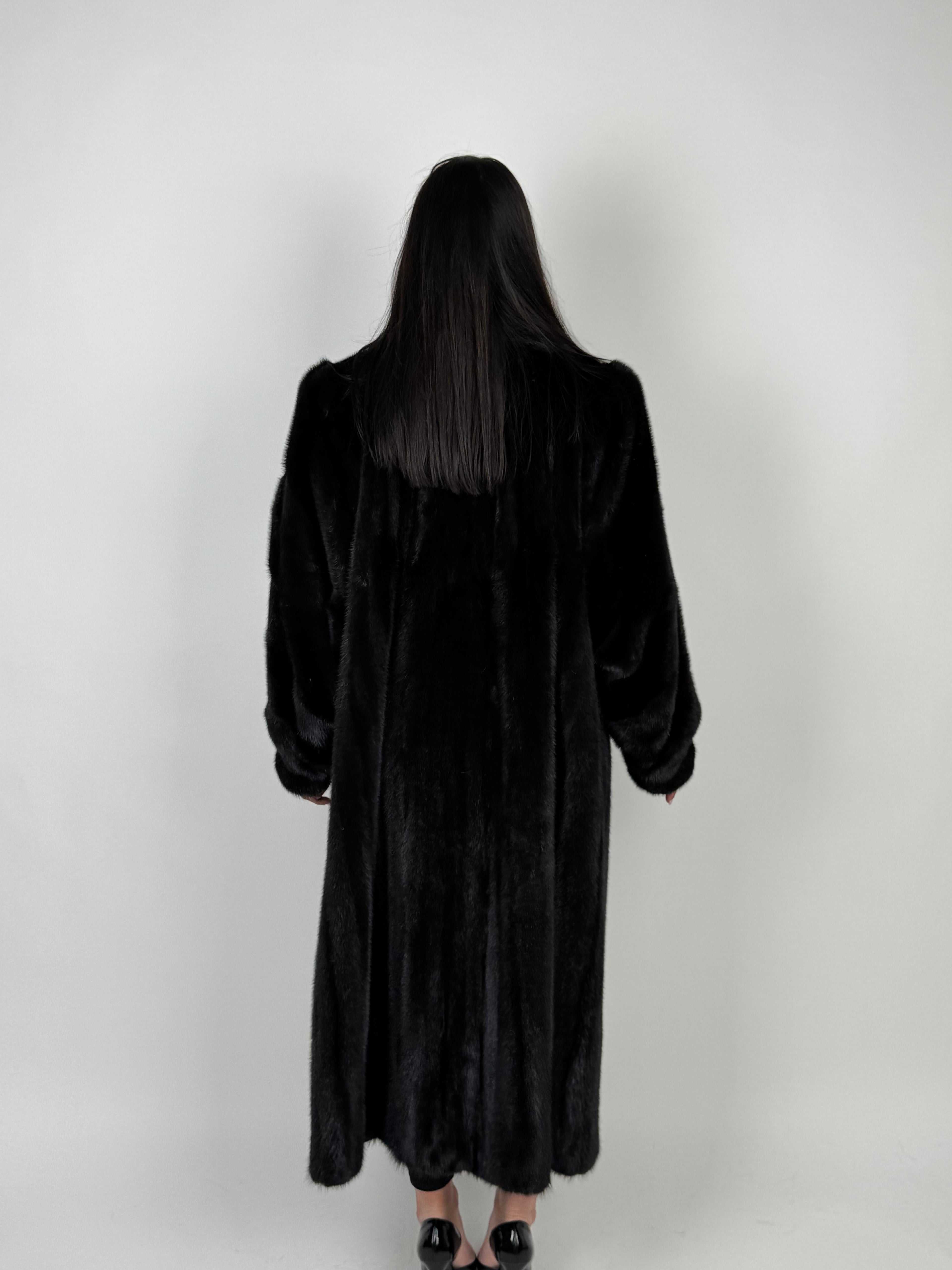 Cappotto in visone N641