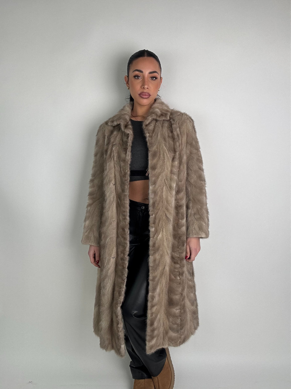 Cappotto in visone N547