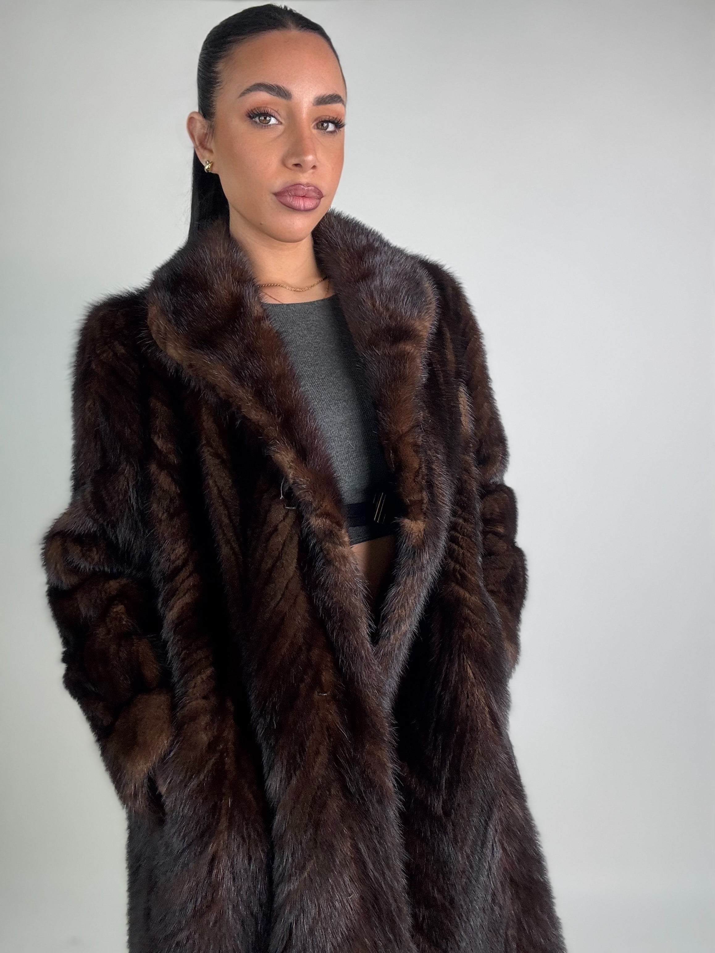 Cappotto in visone N549