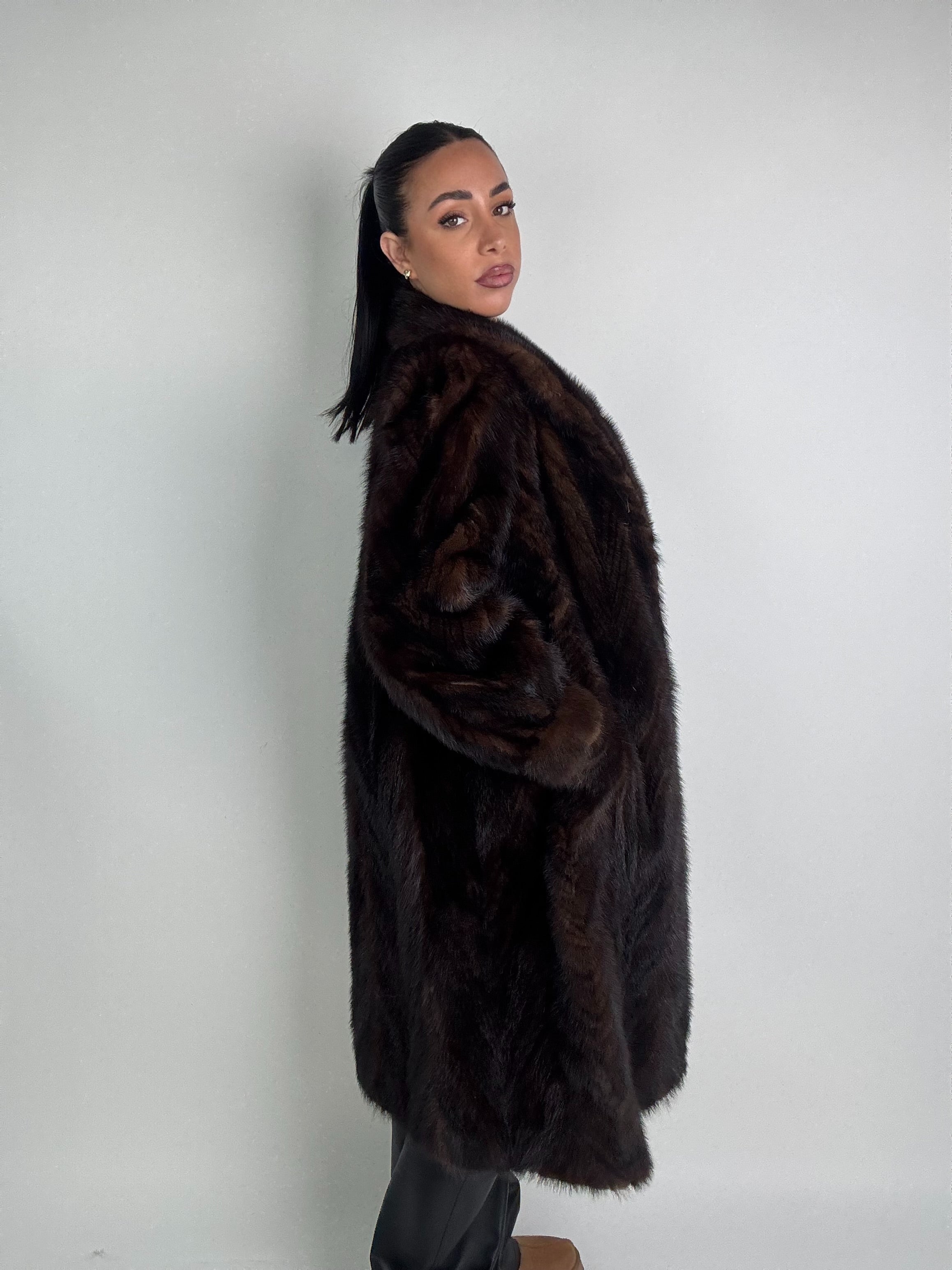 Cappotto in visone N549