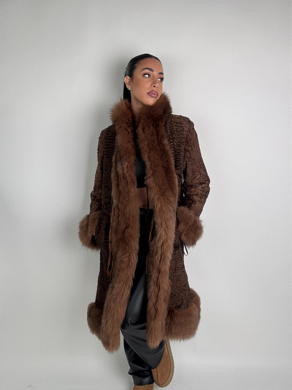 Cappotto in astrakan e volpe N61