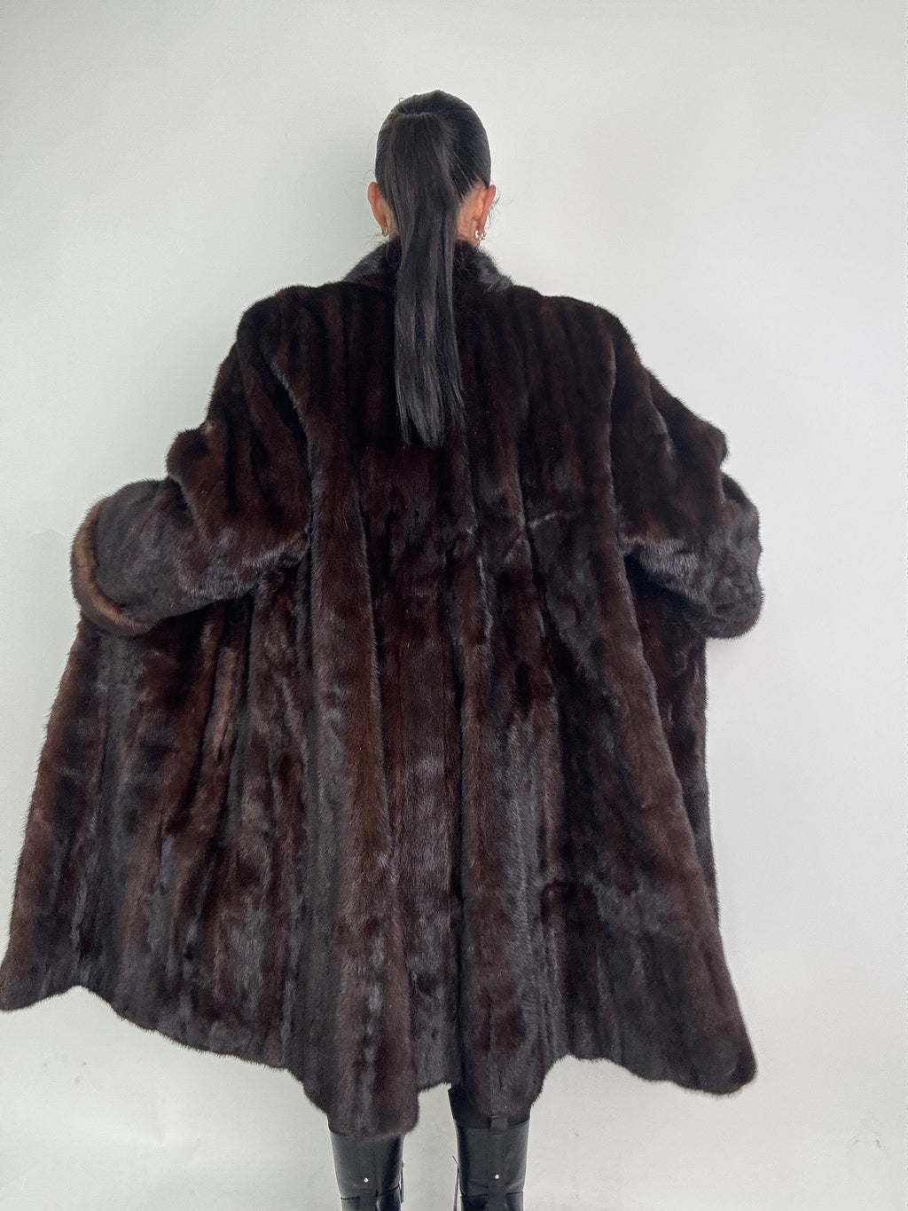 Cappotto in visone N403