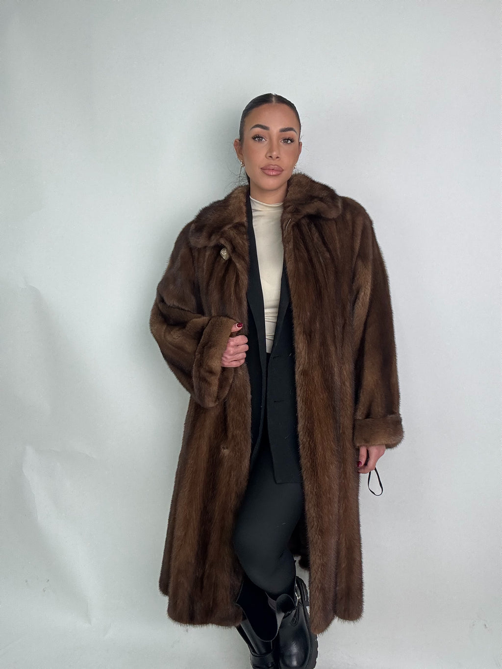 Cappotto in visone N402