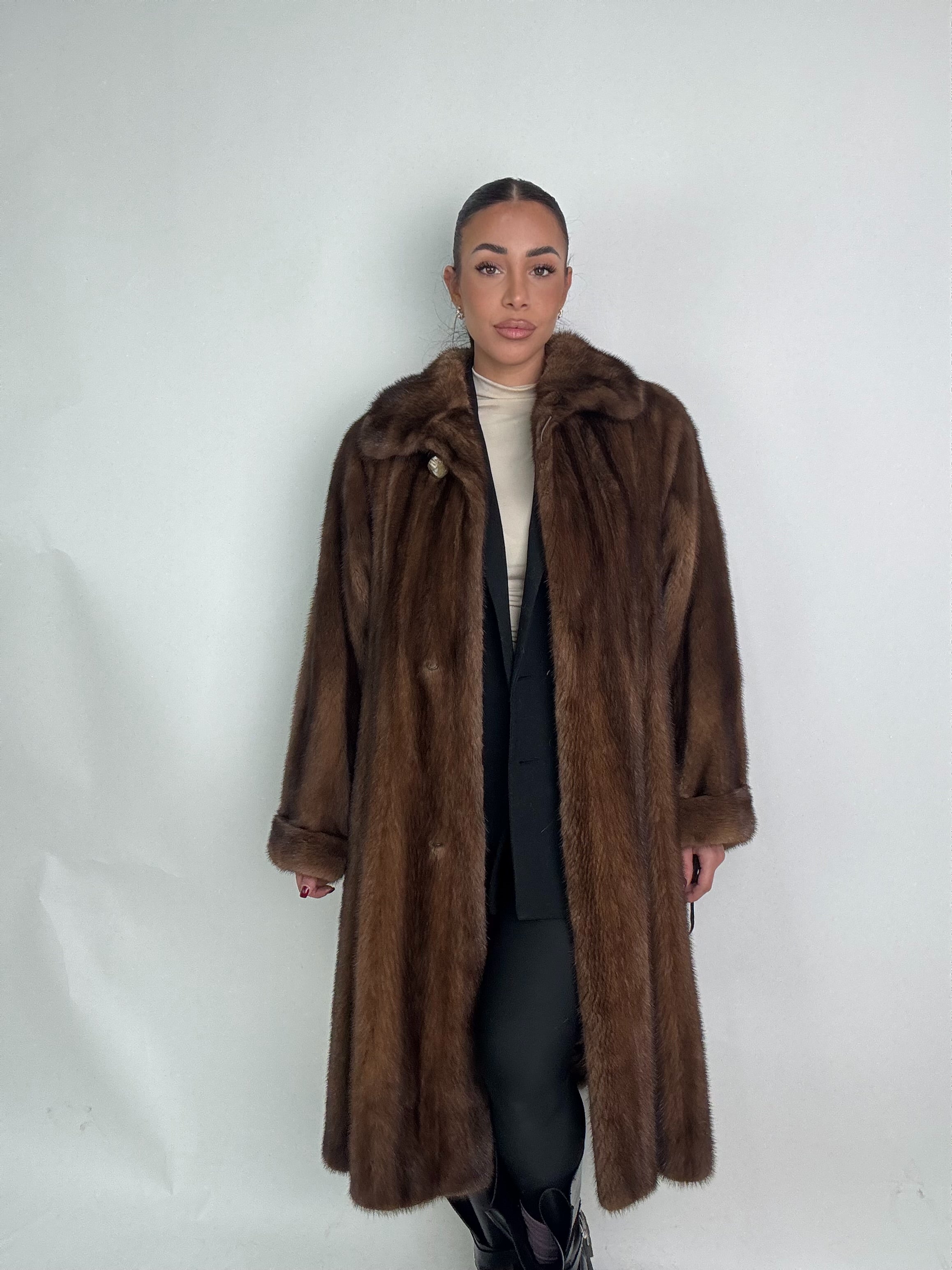 Cappotto in visone N402