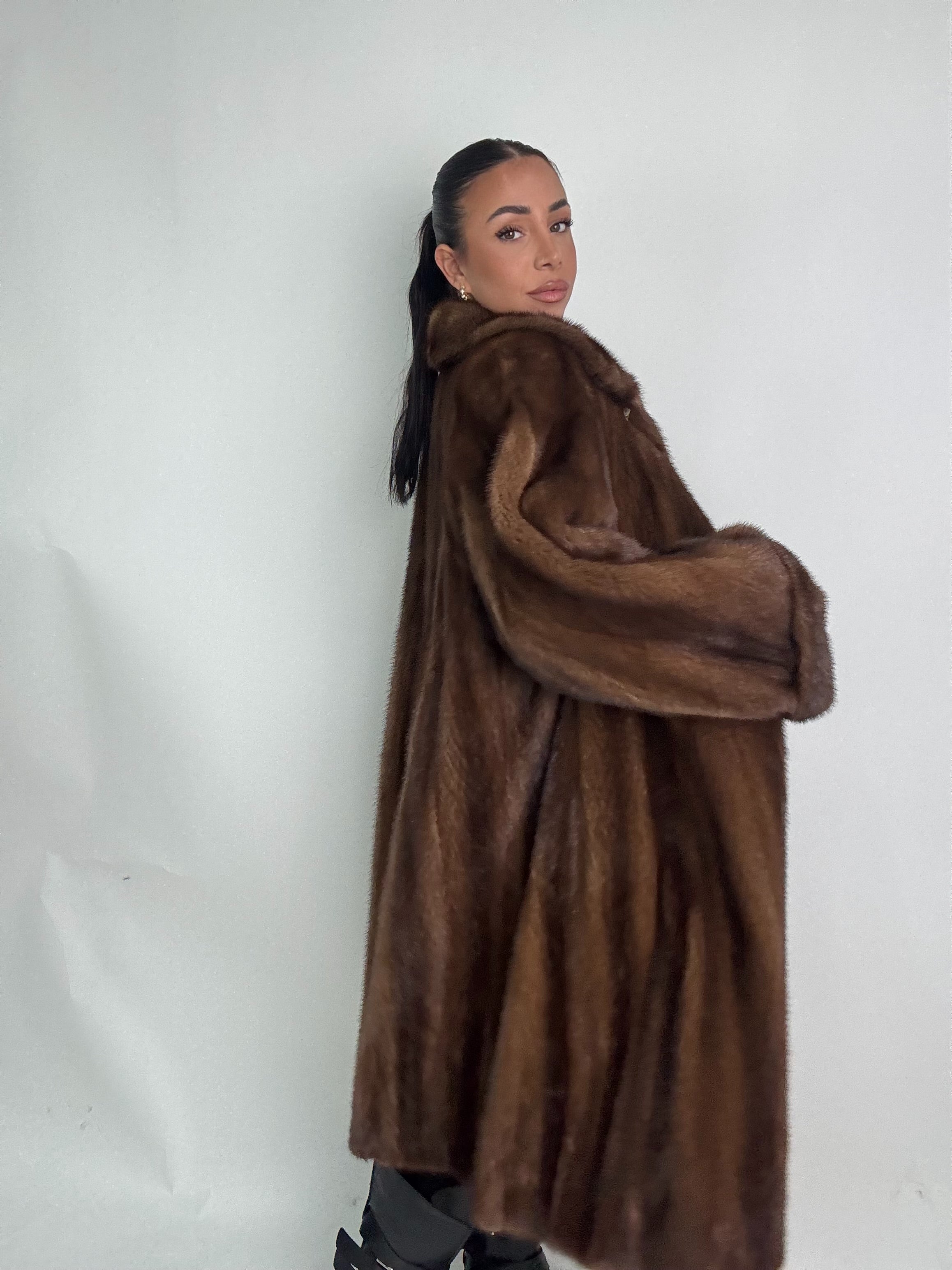 Cappotto in visone N402