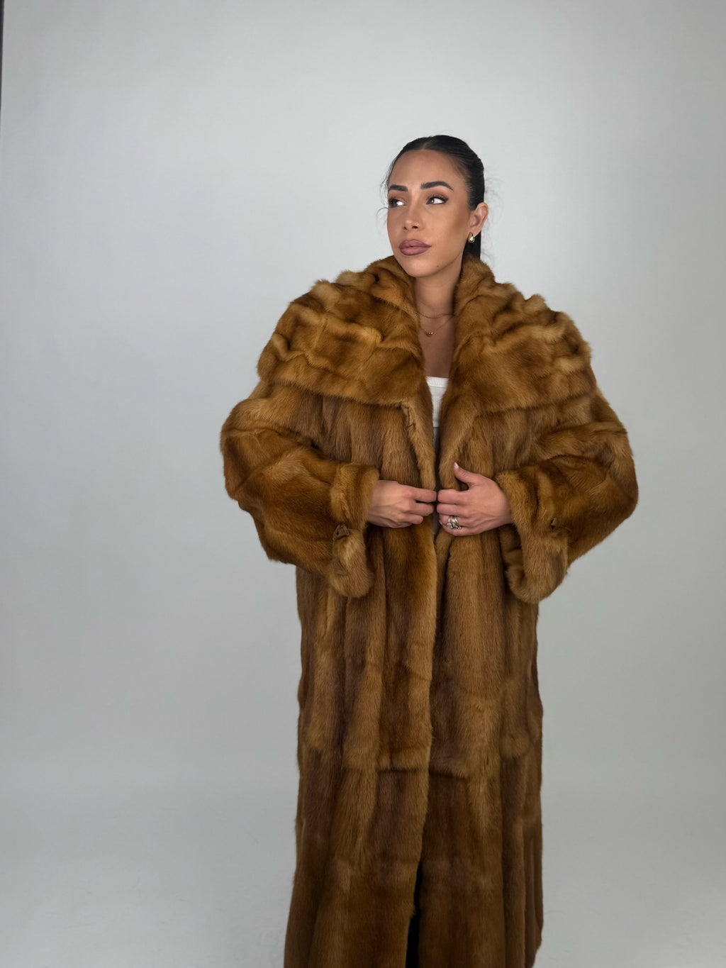 Cappotto in visone N642