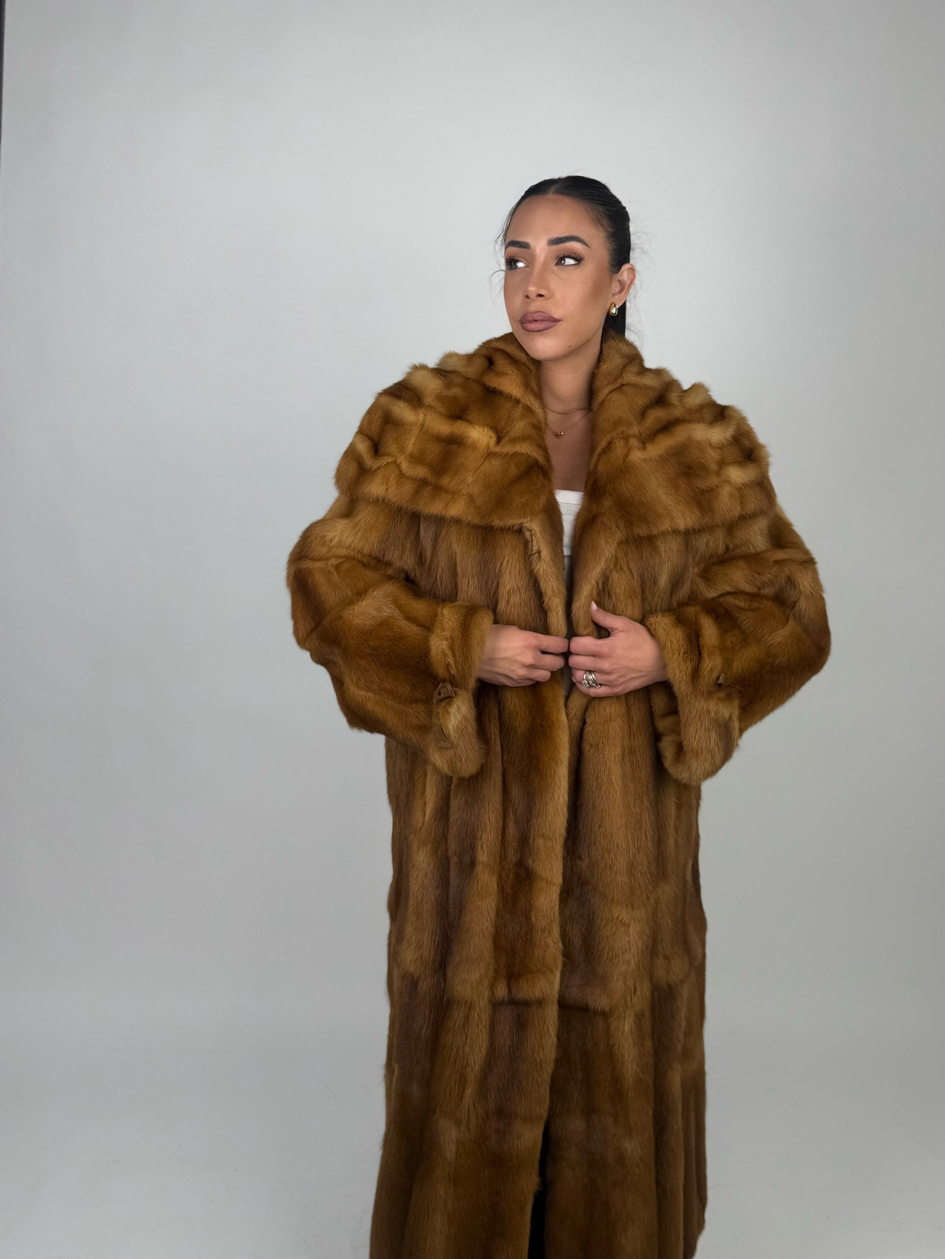 Cappotto in visone N642