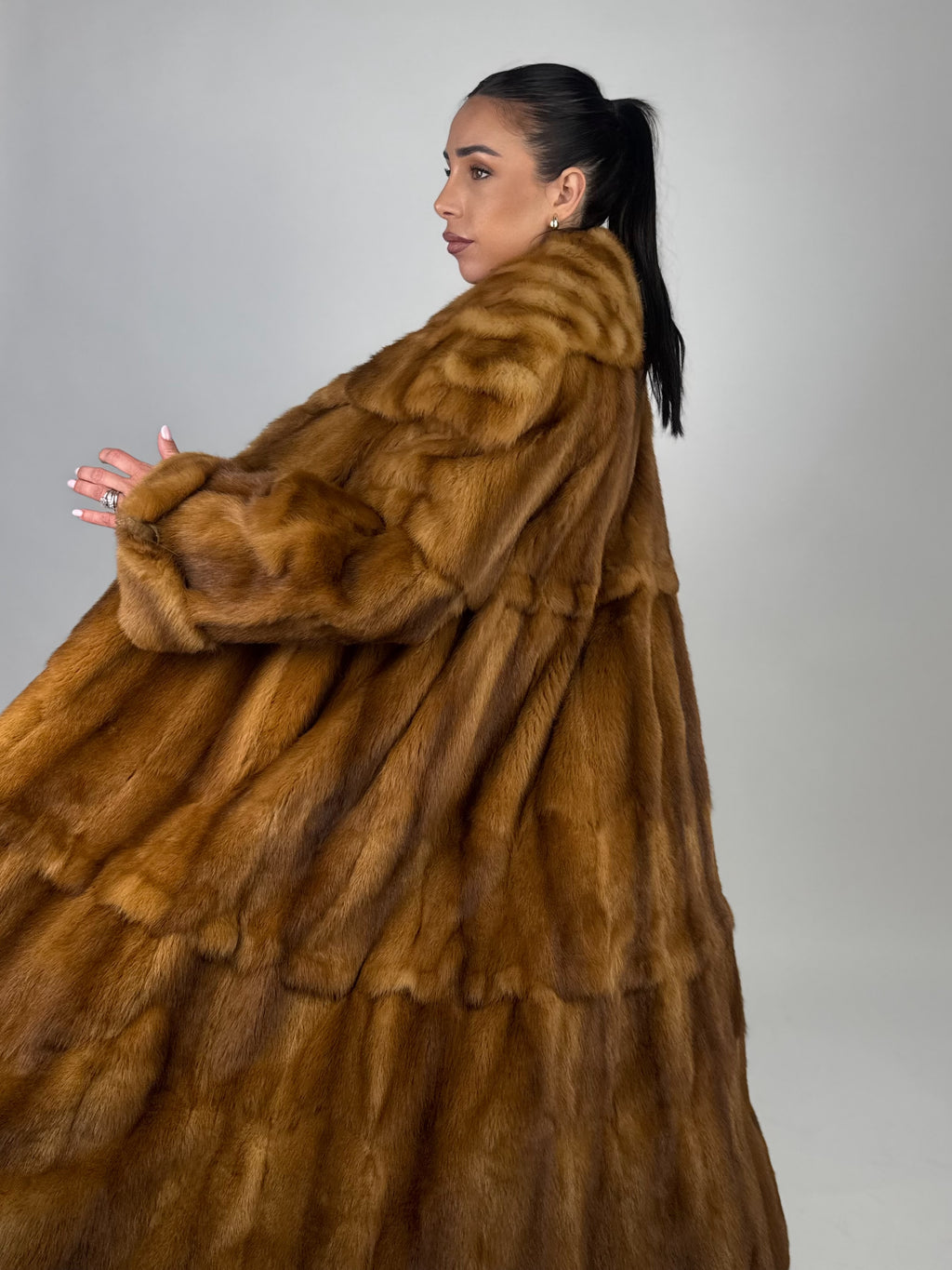 Cappotto in visone N642