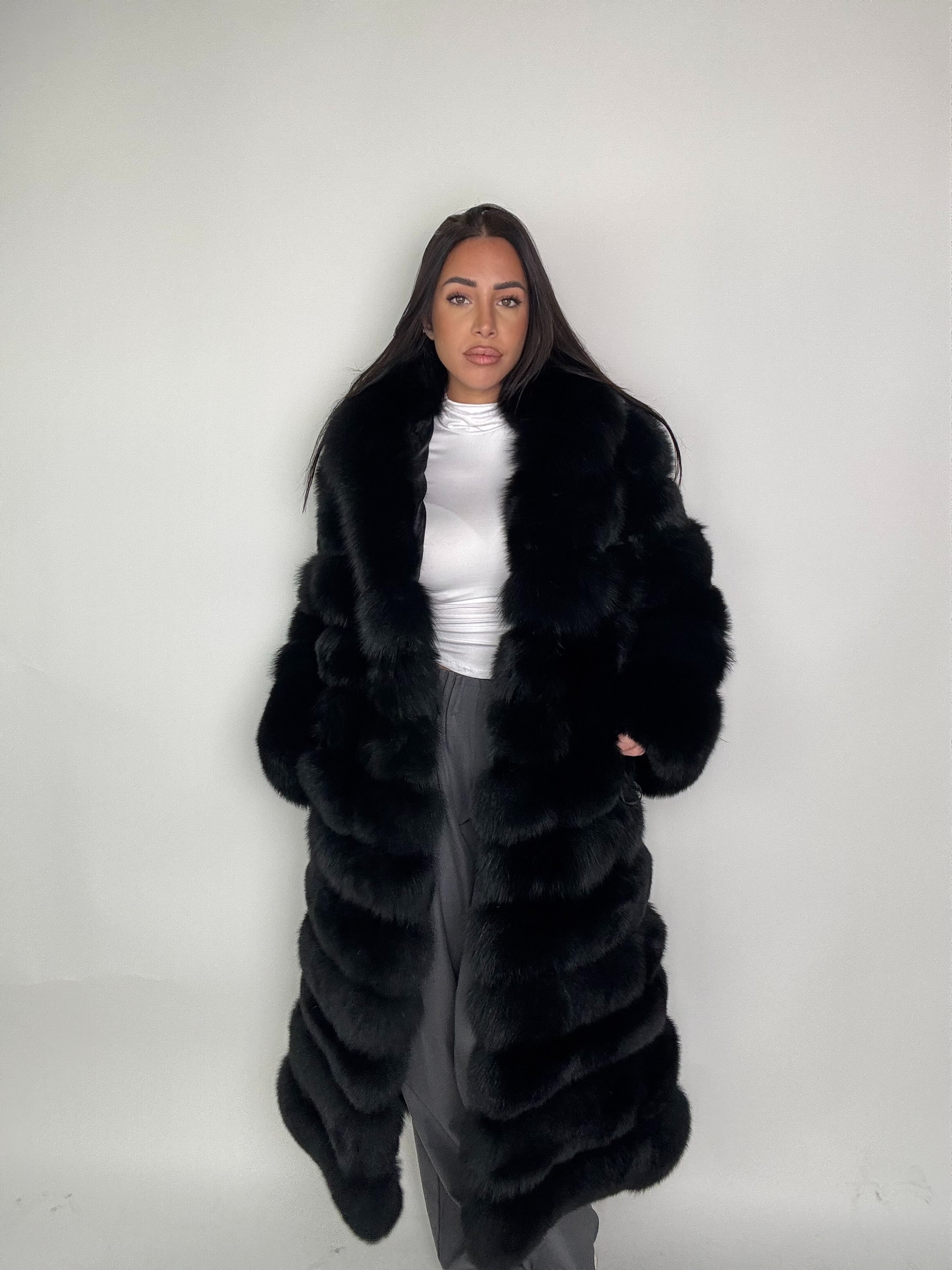 Cappotto in volpe total black N71