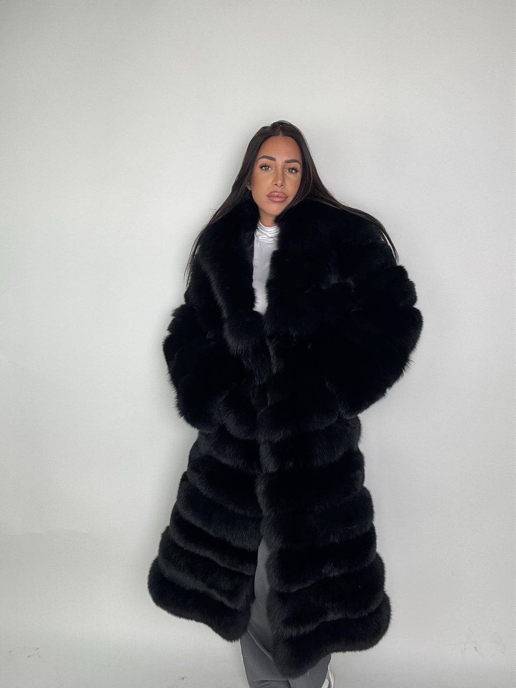 Cappotto in volpe total black N71