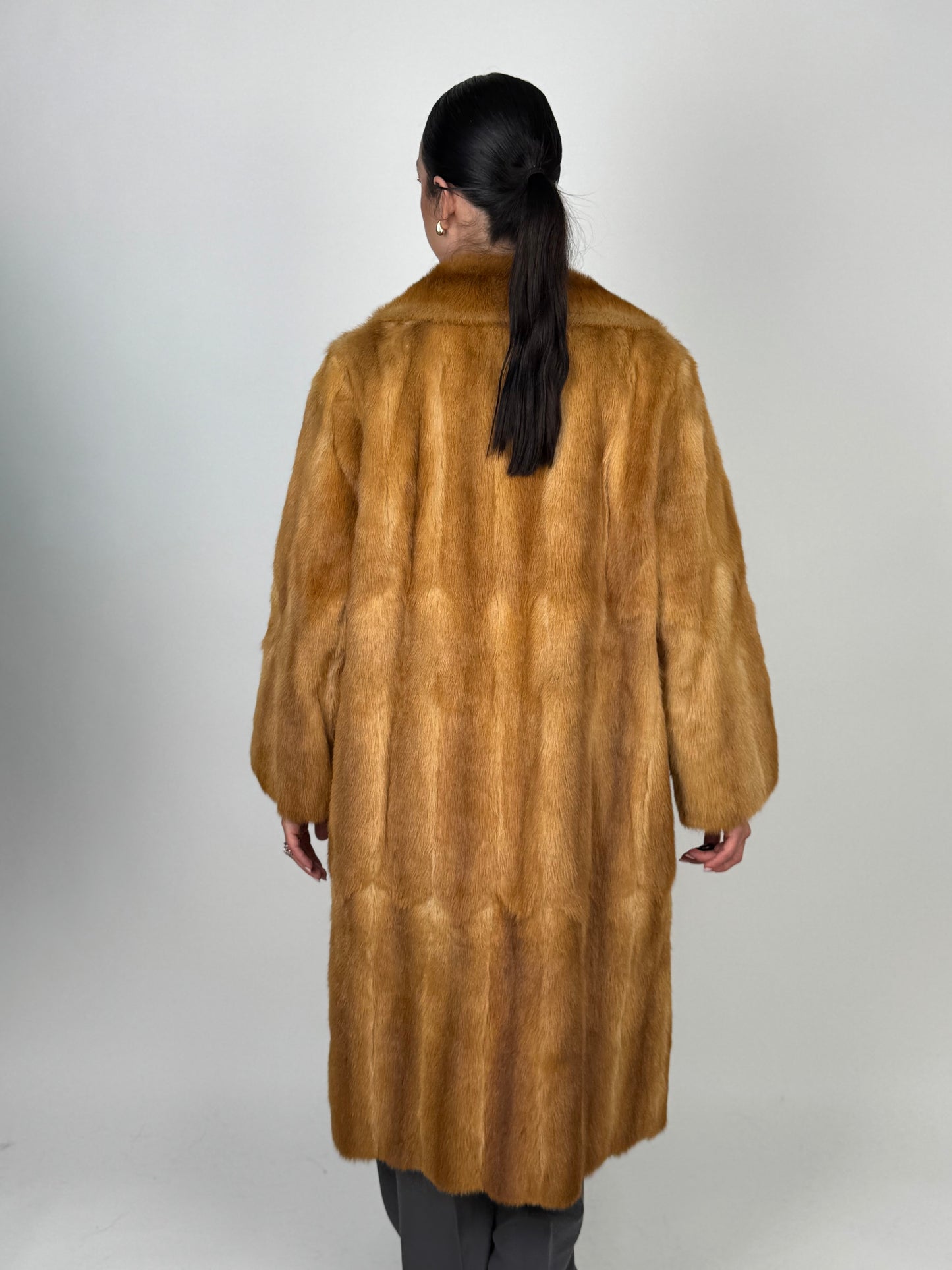 Cappotto in visone N644