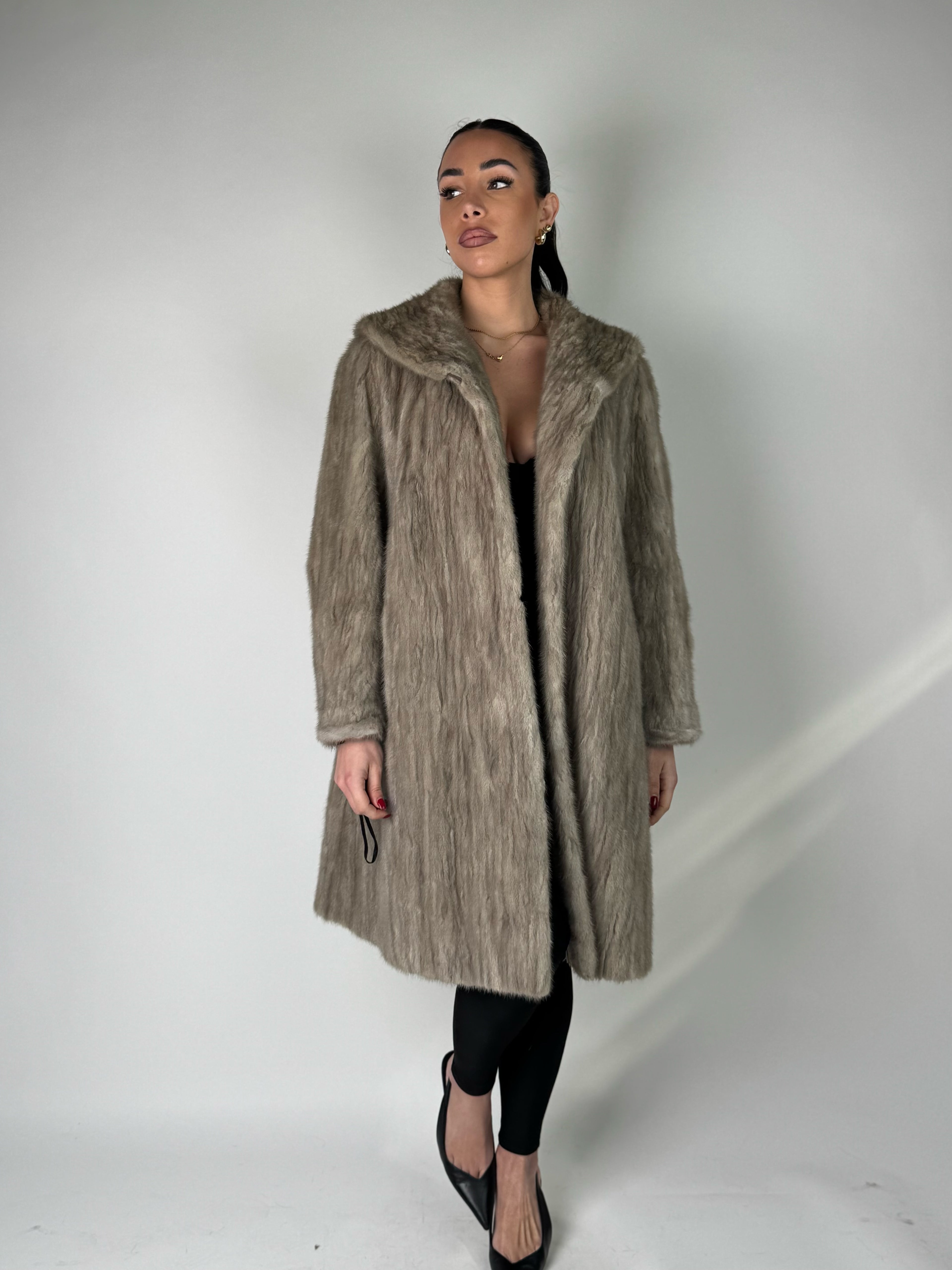 Cappotto in visone N562