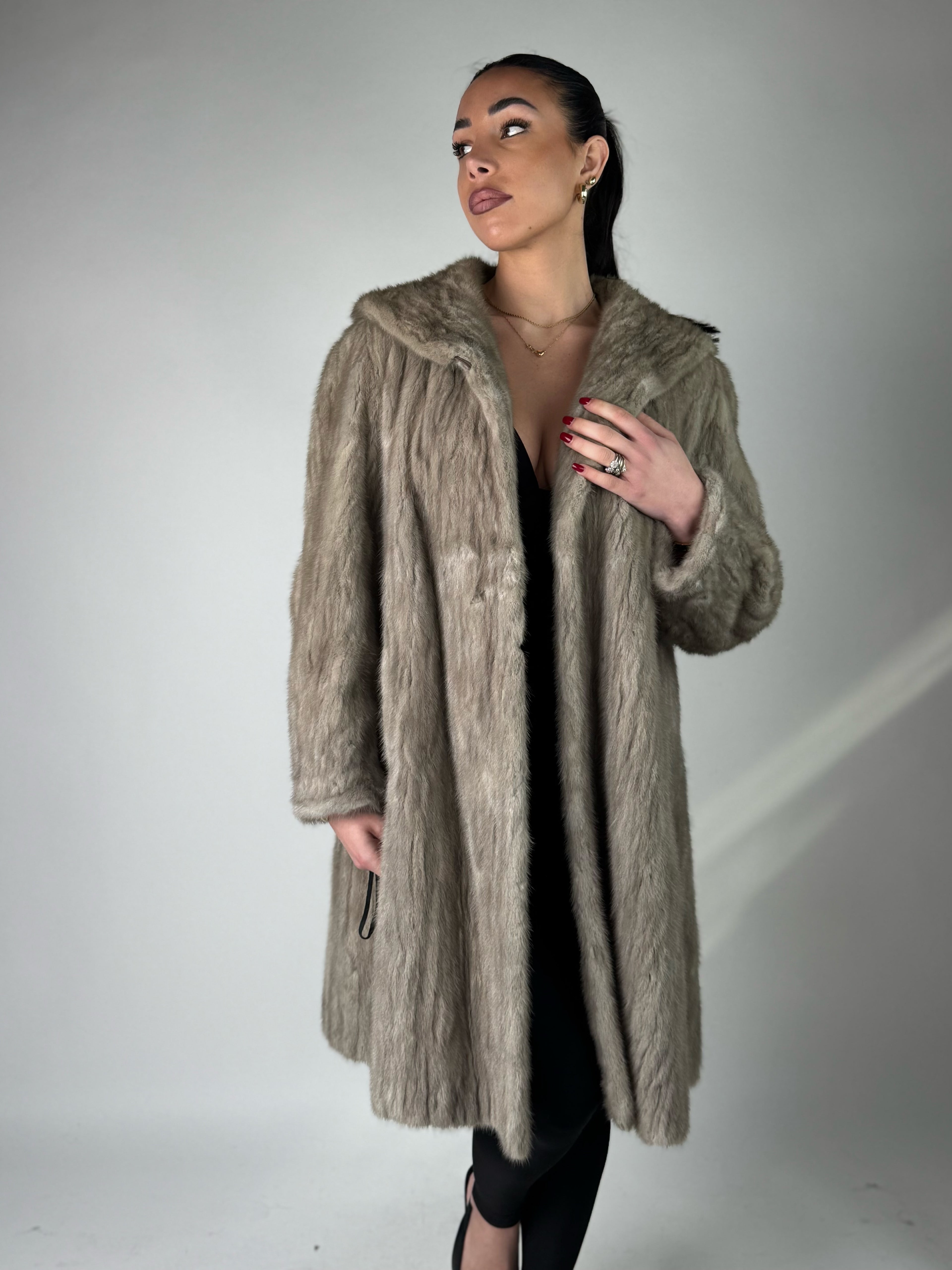 Cappotto in visone N562