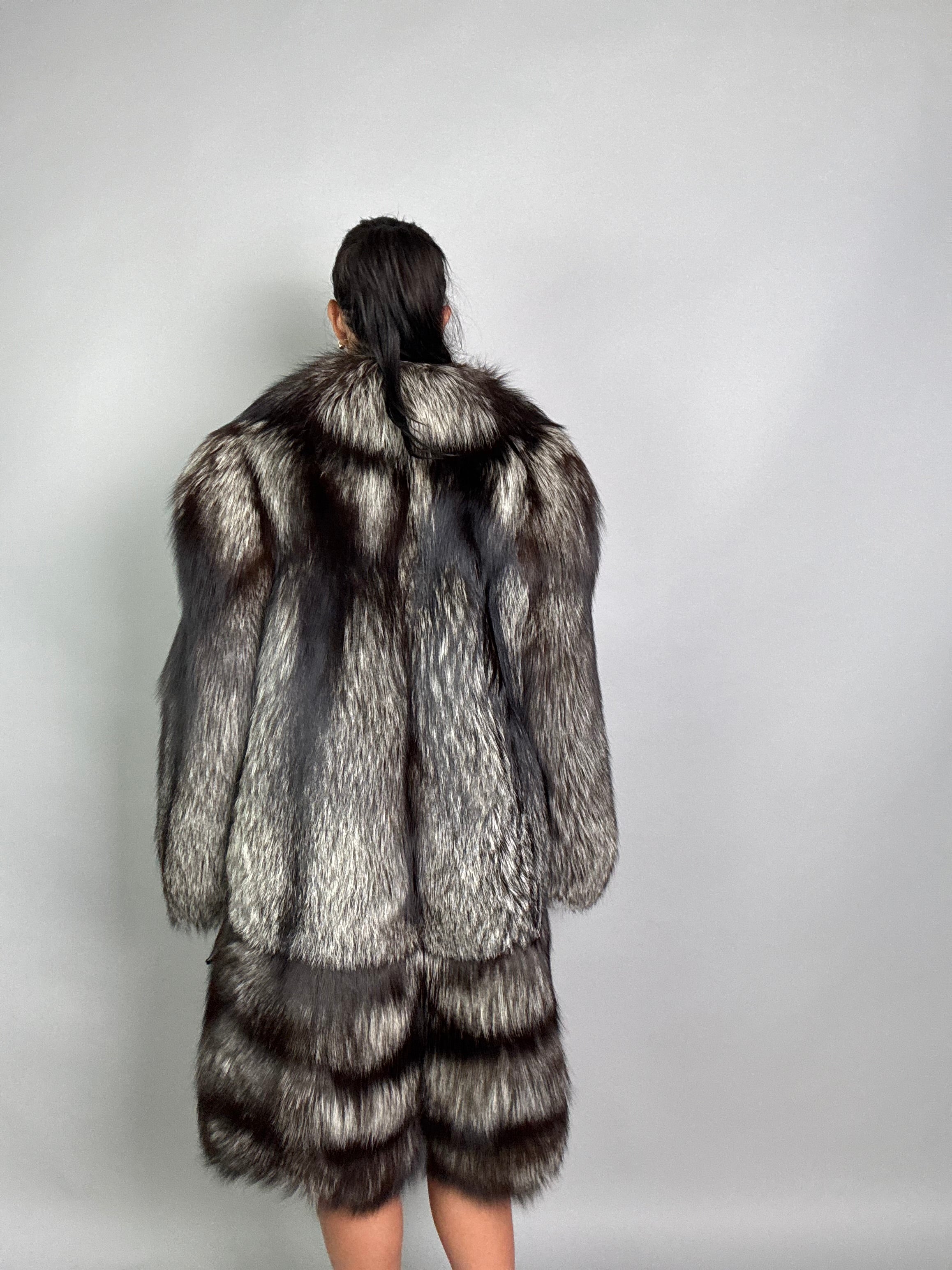 Cappotto in volpe argentata N858