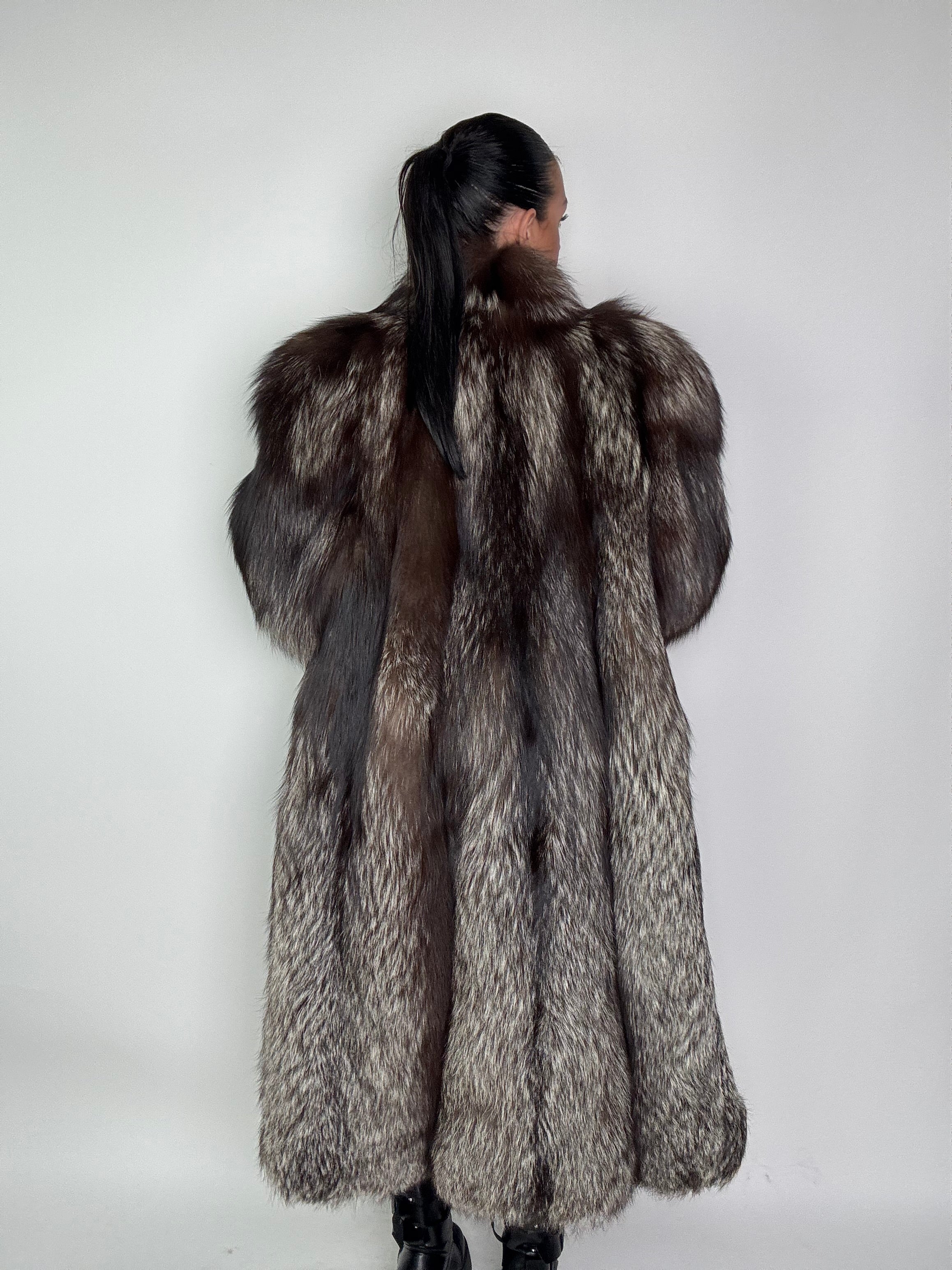 Cappotto in volpe argentata N72