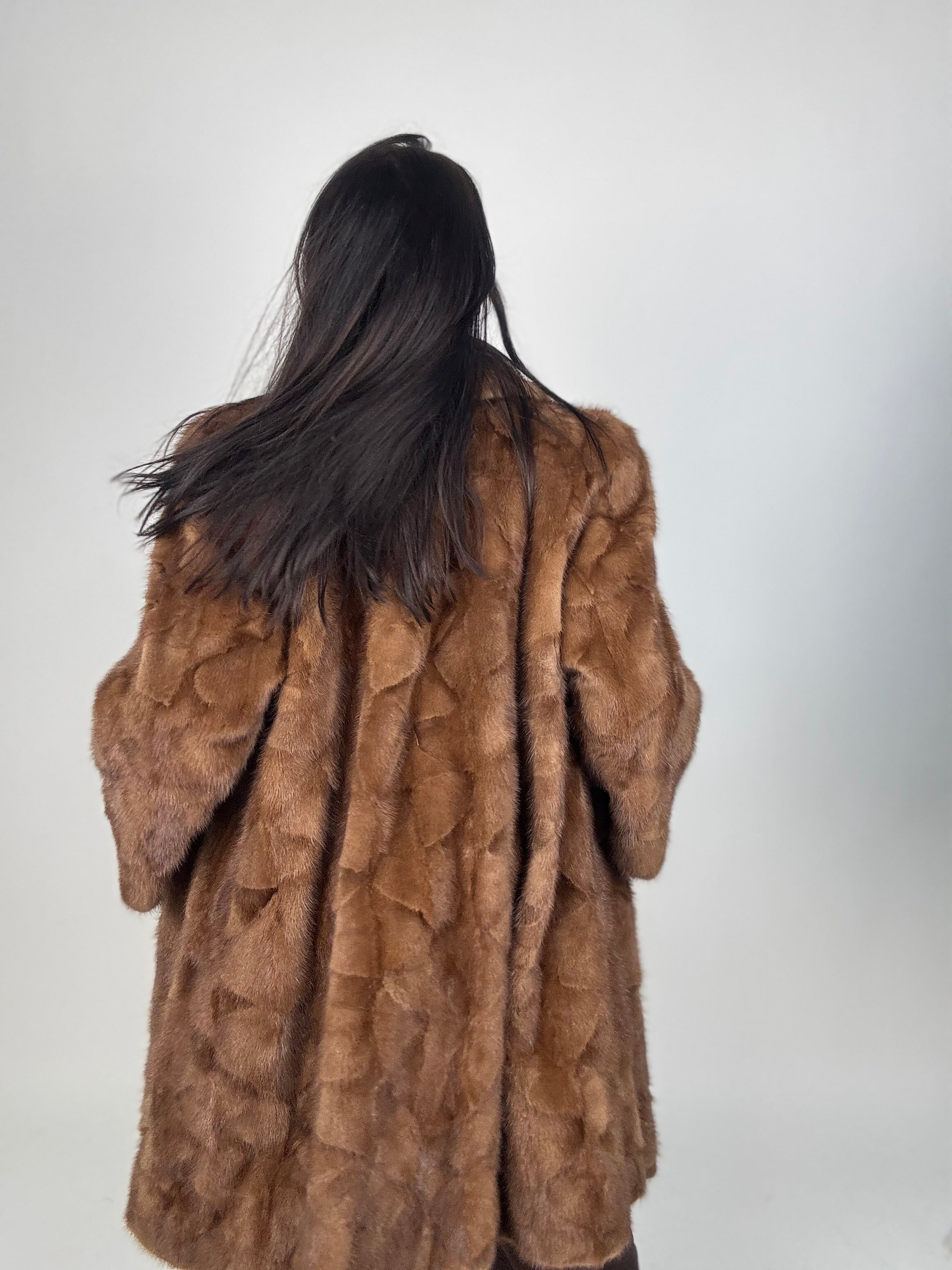 Cappotto in visone N645