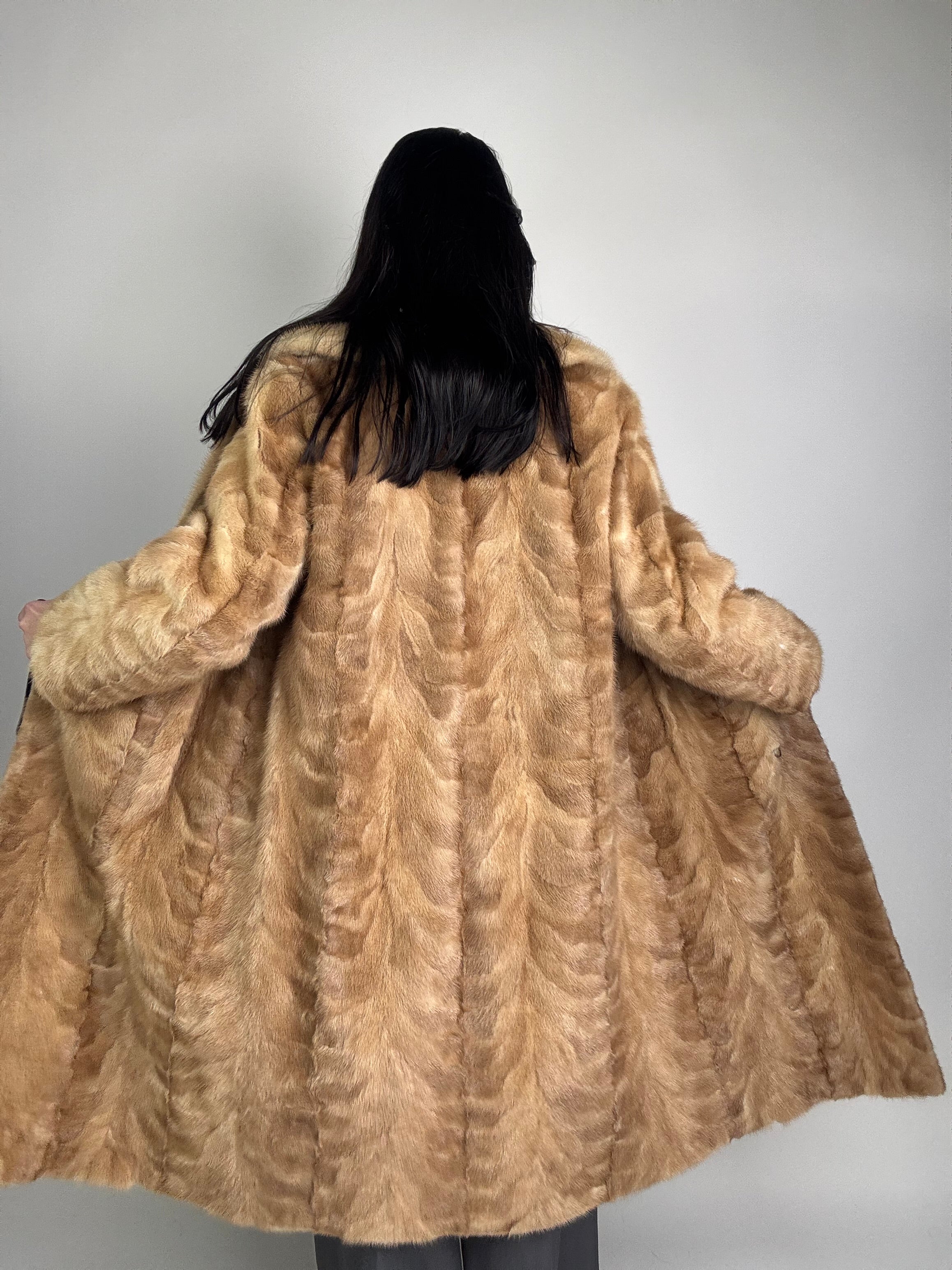 Cappotto in visone N564