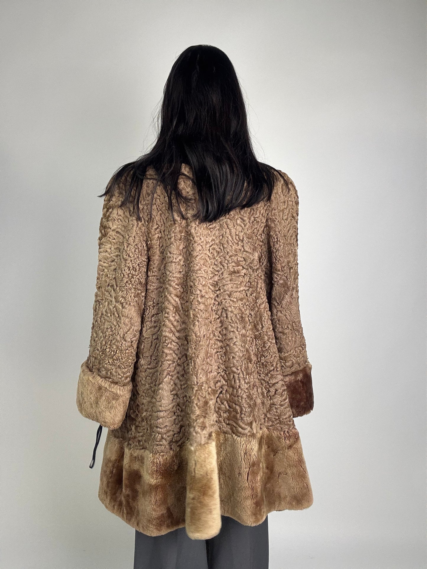 Cappotto in astrakan N63