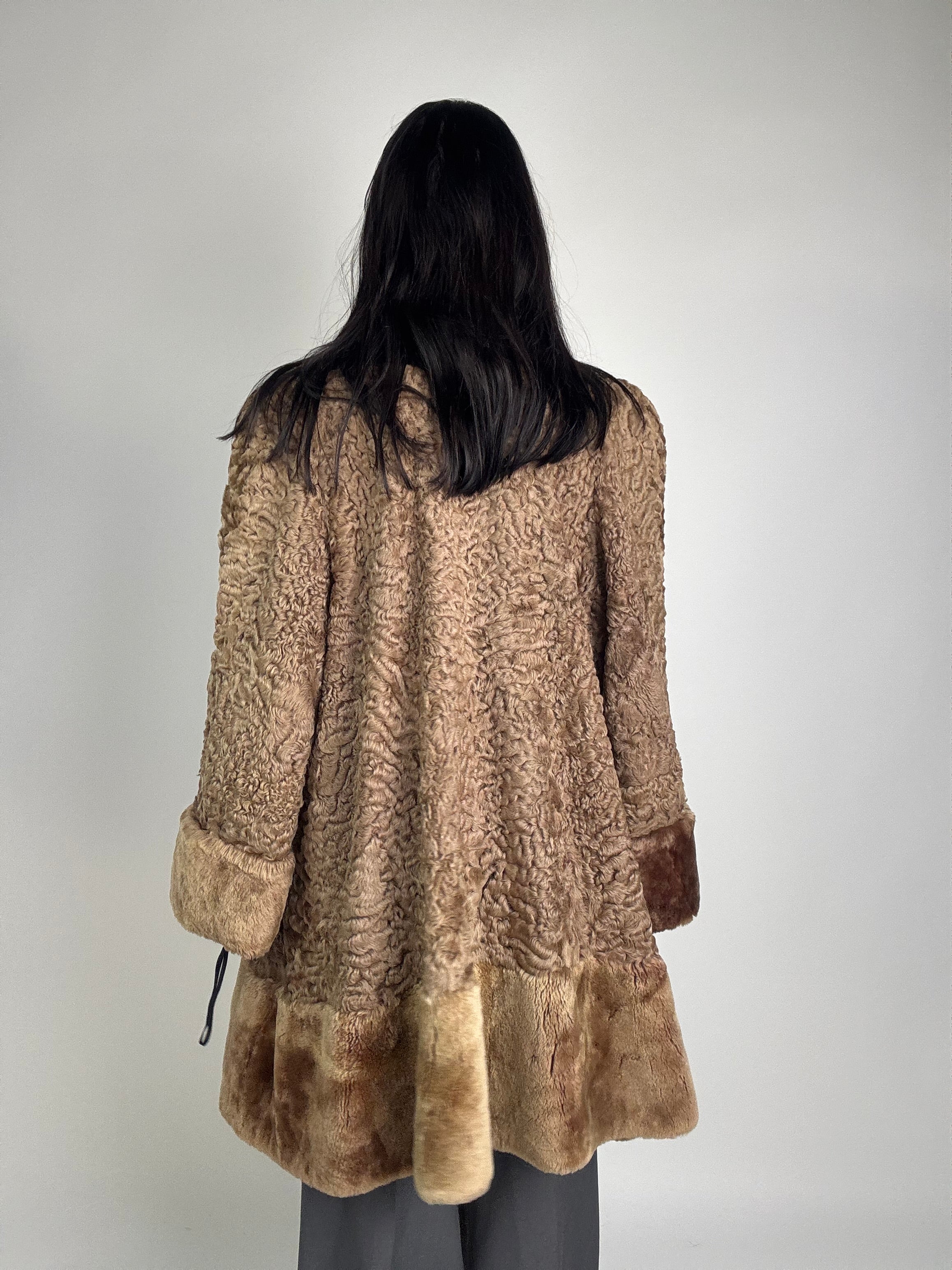 Cappotto in astrakan N63